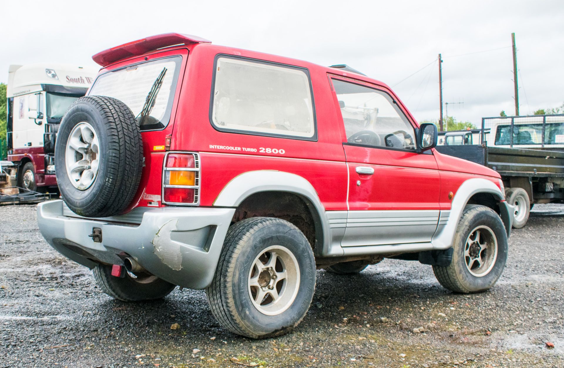 Mitsubishi Shogun 2800 diesel 3 door SUV Registration Number: N940 FHE Date of Registration: 31/12/ - Image 3 of 17