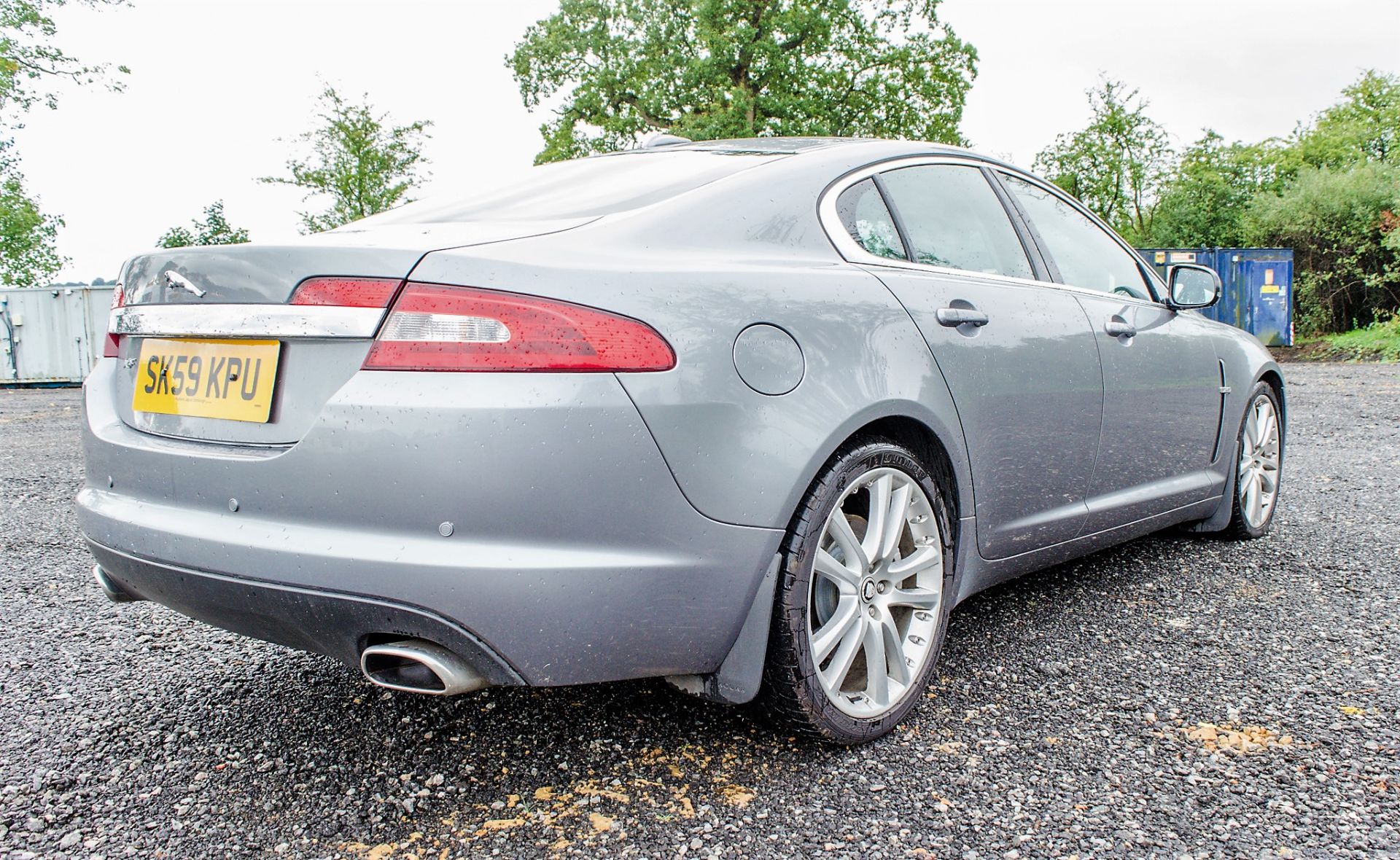 Jaguar XF Luxury V6 3 litre diesel 4 door saloon car Registration Number: SK59 FPU Date of - Image 4 of 33