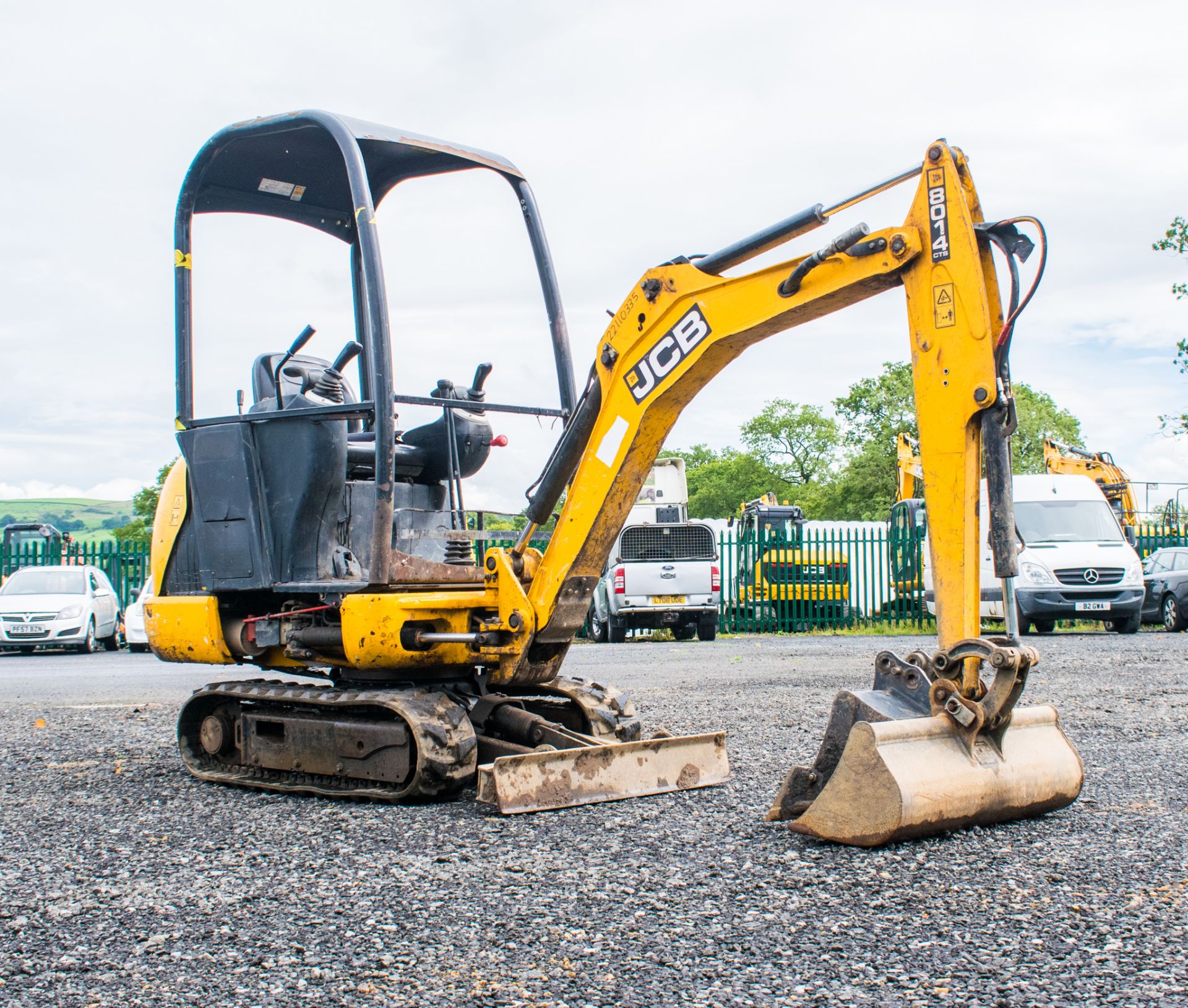 JCB 8014 CTS 1.4 tonne rubber tracked mini excavator Year: 2014 S/N: 70517 Recorded Hours: 1943 - Image 2 of 18
