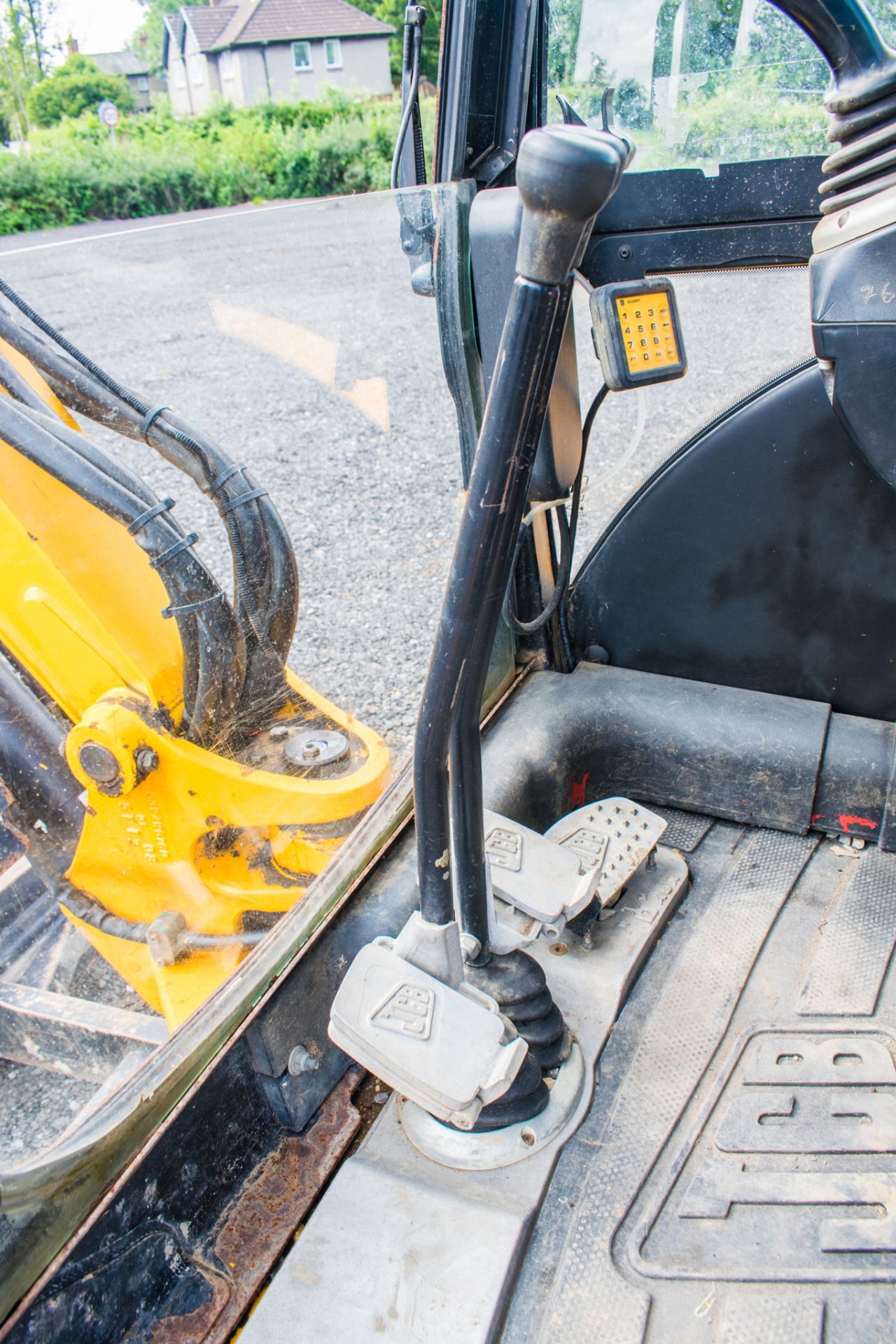 JCB 8030 3 tonne rubber tracked excavator  Year: 2013  S/N: 21867 Recorded hours: 1962 A602994 - Image 16 of 19