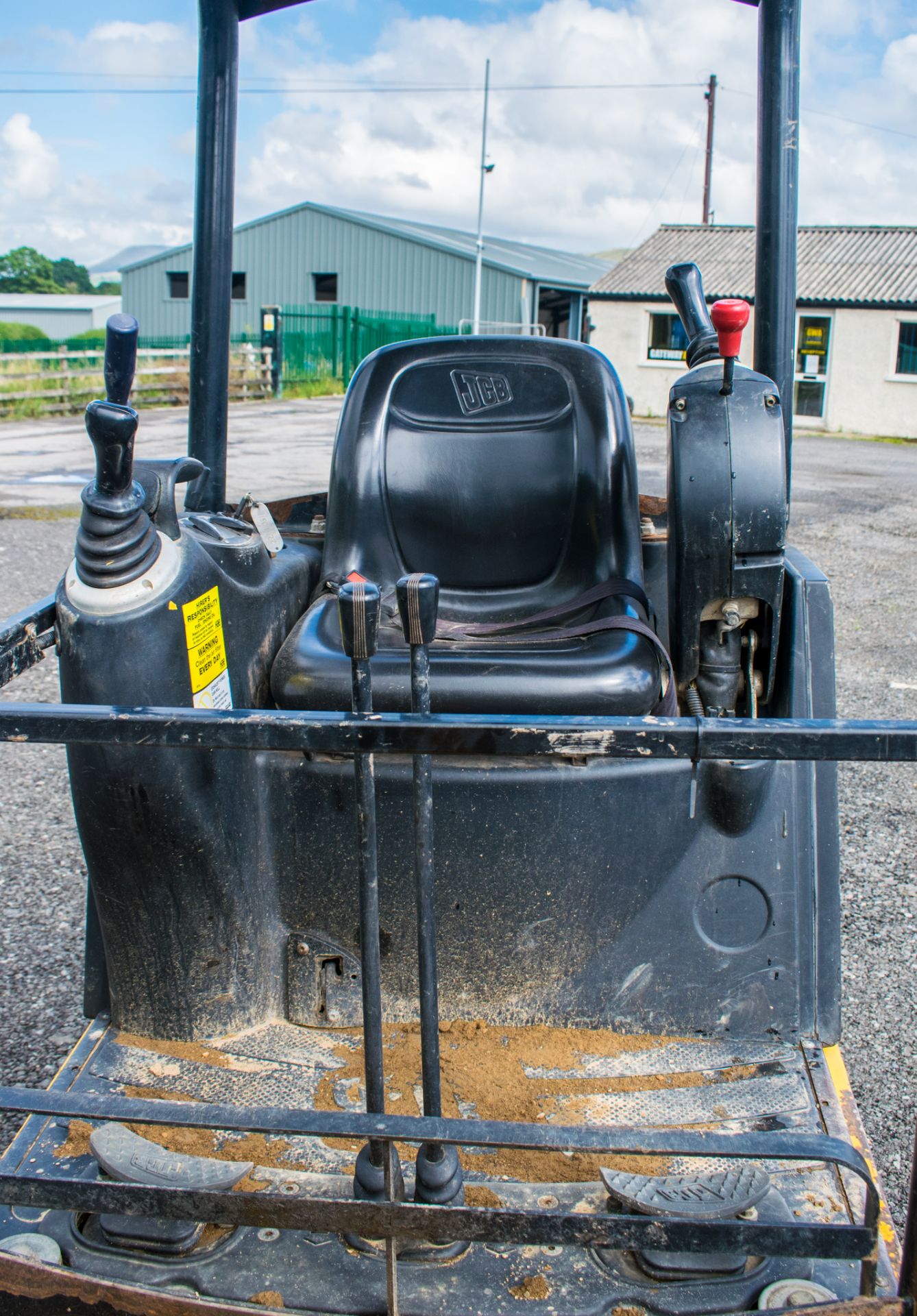 JCB 8014 CTS 1.4 tonne rubber tracked mini excavator  Year: 2014 S/N: 070516 Recorded Hours: 1482 - Image 15 of 18