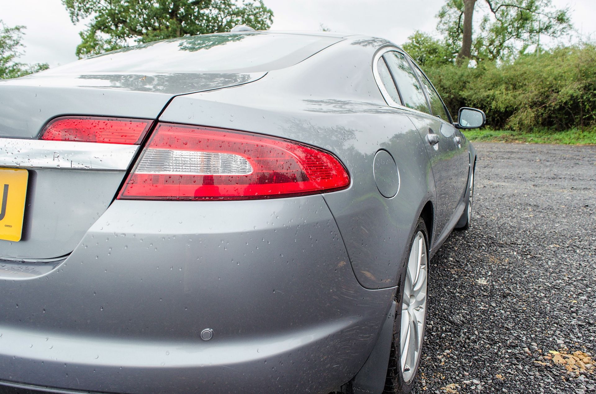 Jaguar XF Luxury V6 3 litre diesel 4 door saloon car Registration Number: SK59 FPU Date of - Image 11 of 33