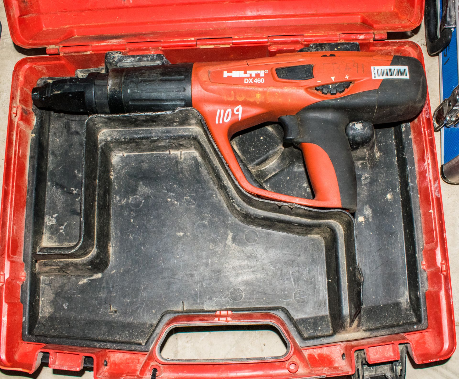 Hilti DX460 nail gun c/w carry case