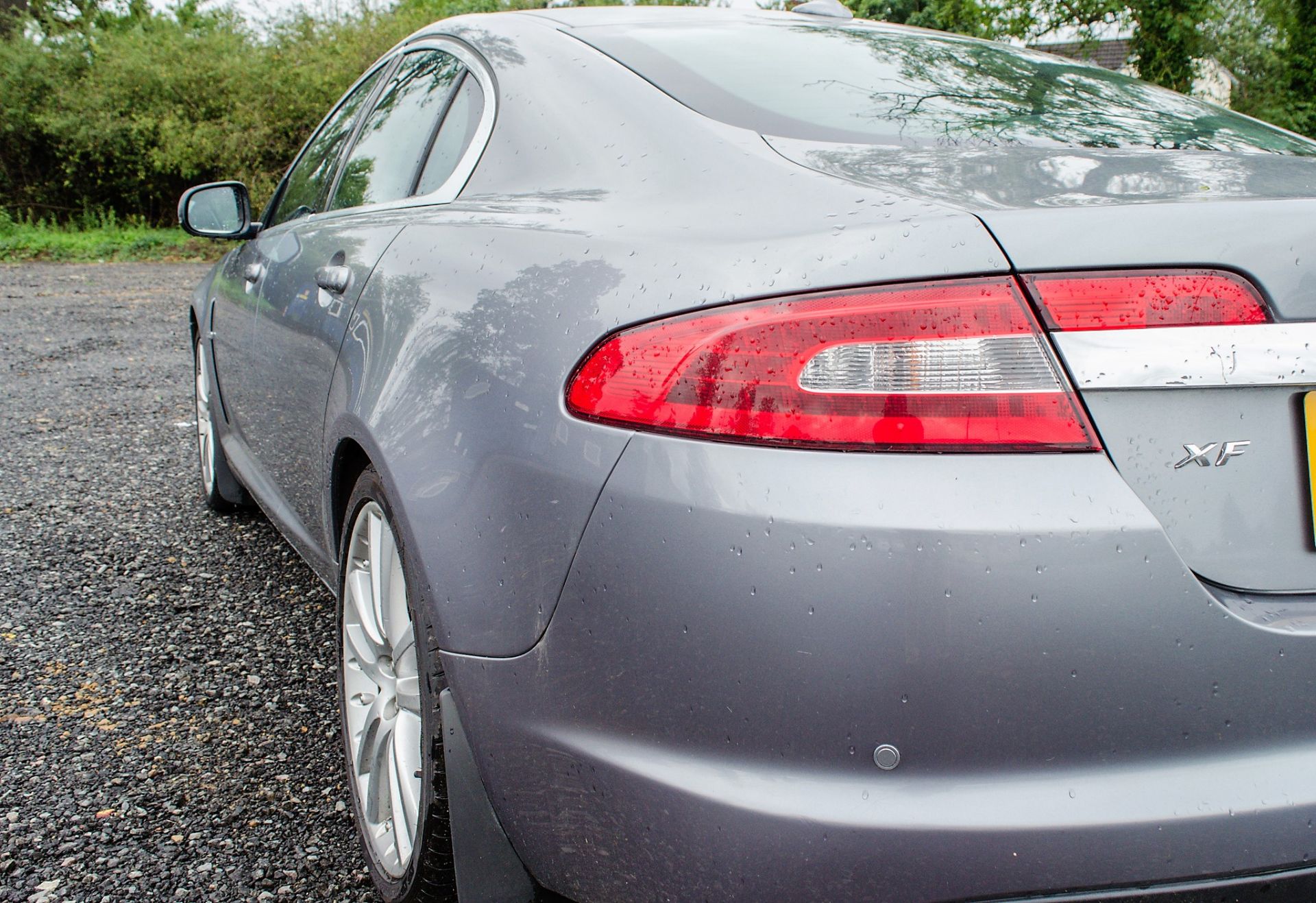 Jaguar XF Luxury V6 3 litre diesel 4 door saloon car Registration Number: SK59 FPU Date of - Image 12 of 33