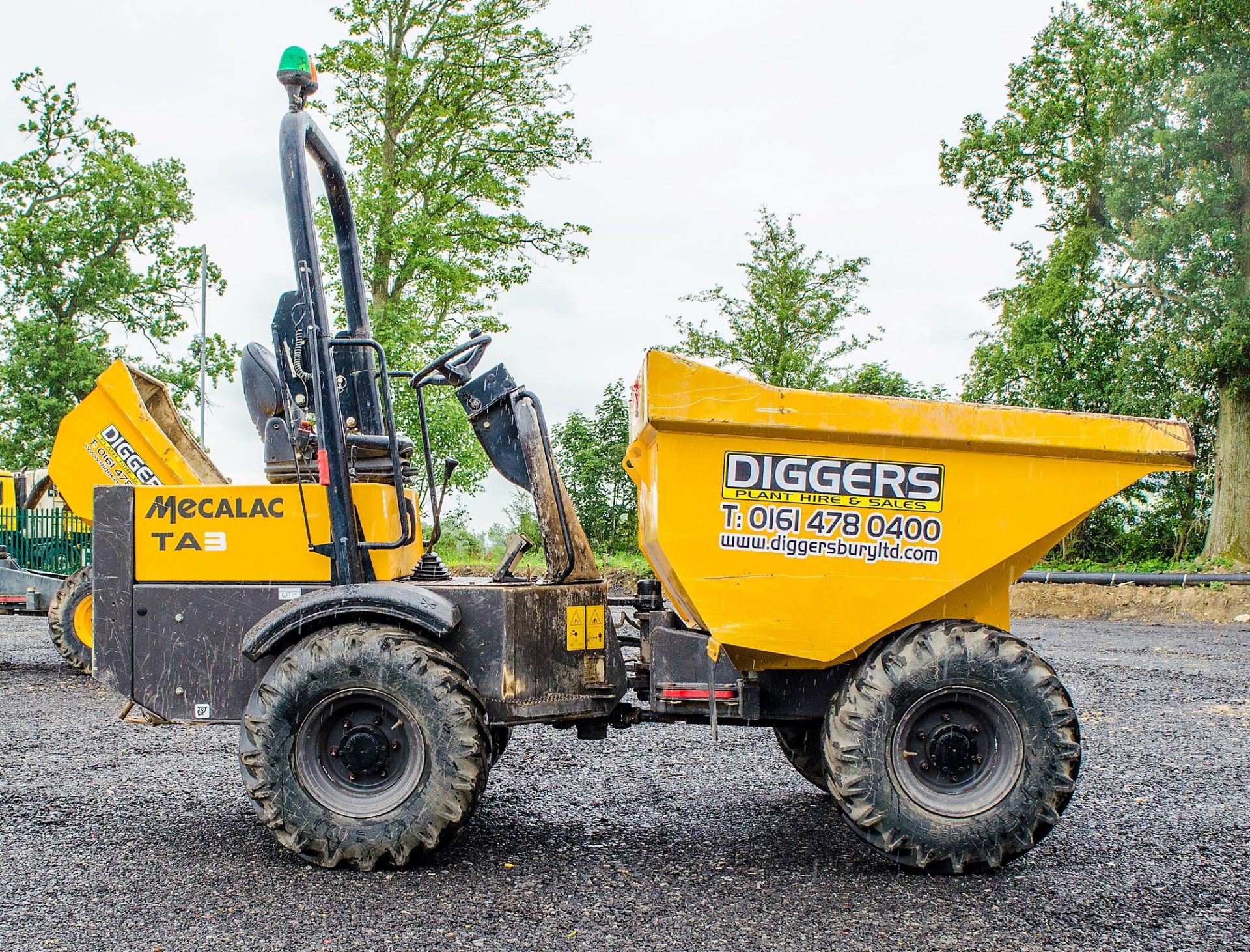 Mecalac TA3 3 tonne straight skip dumper Year: 2018 S/N: EJ2PA4267 Recorded Hours: 577 - Image 7 of 18