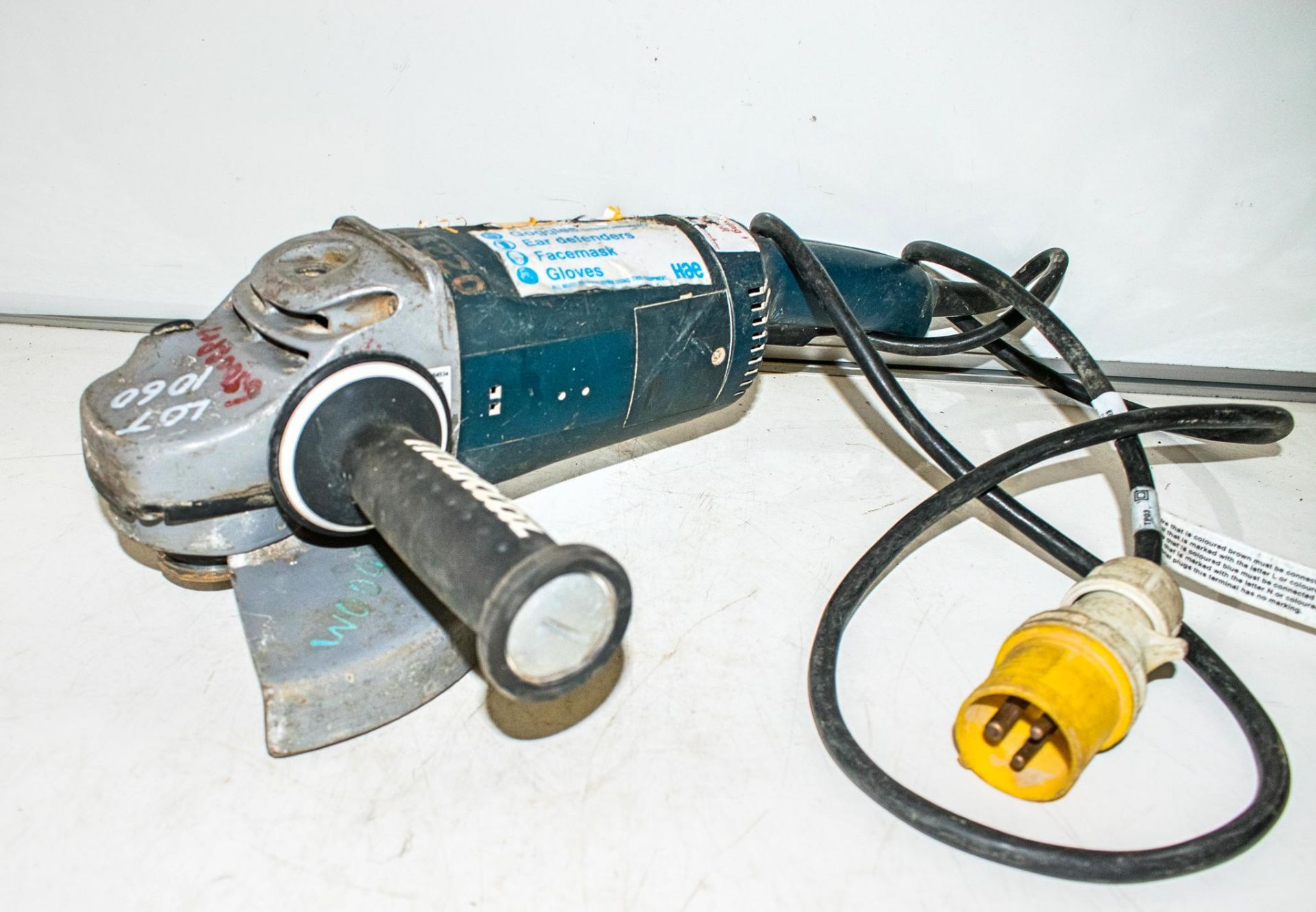 Makita 110v angle grinder