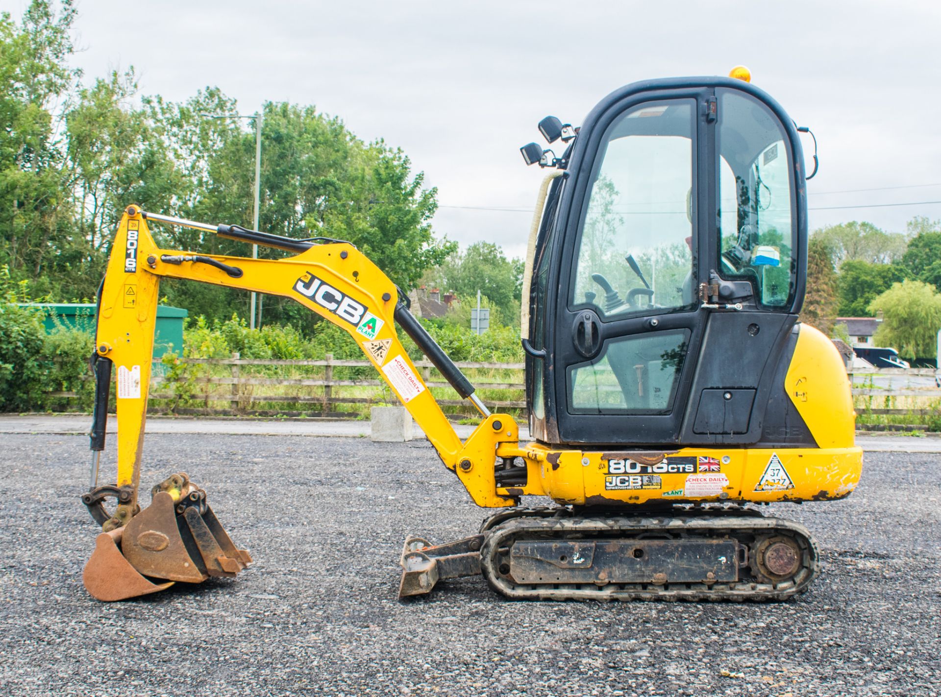JCB 8016 CTS 1.6 tonne rubber tracked mini excavator Year: 2014 S/N: 71537 Recorded Hours: 1913 - Image 8 of 18