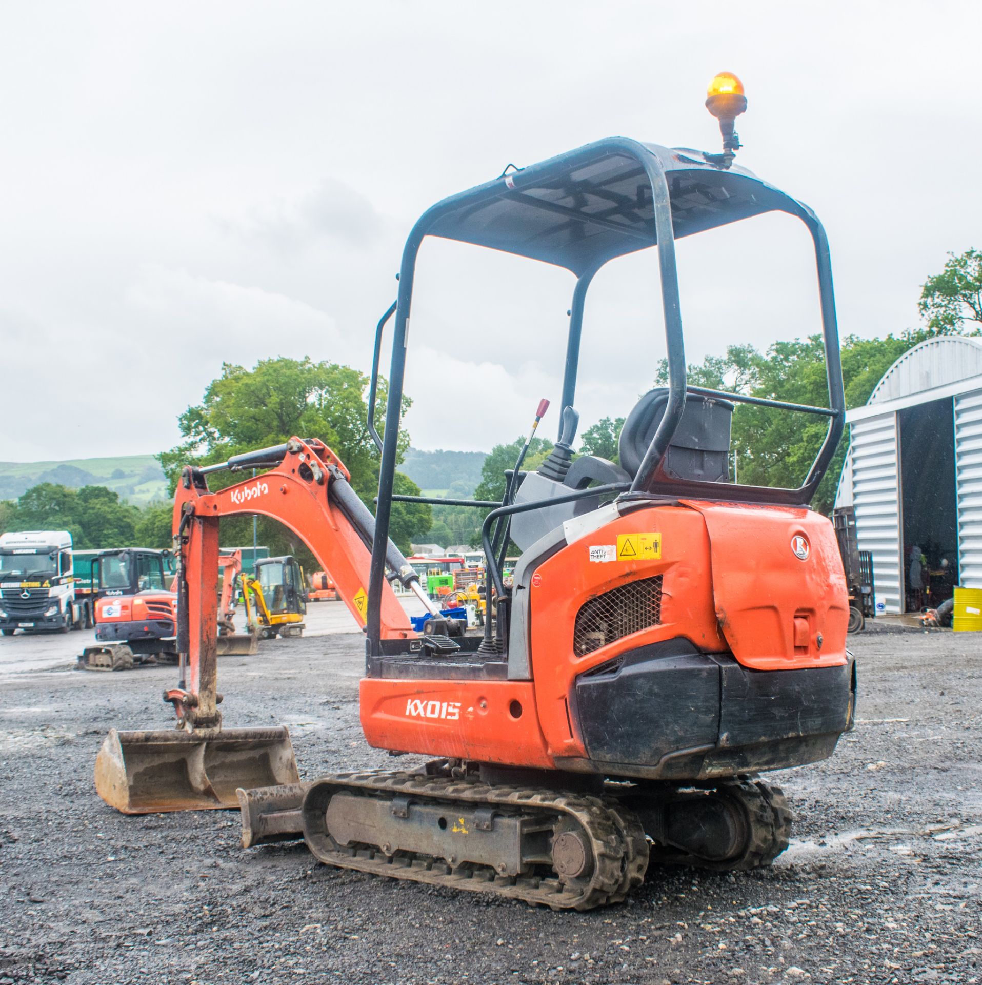 Kubota KX015.4 1.5 tonne rubber tracked mini excavator Year: 2014 S/N: 57322 Recorded Hours: 2297 - Image 4 of 17