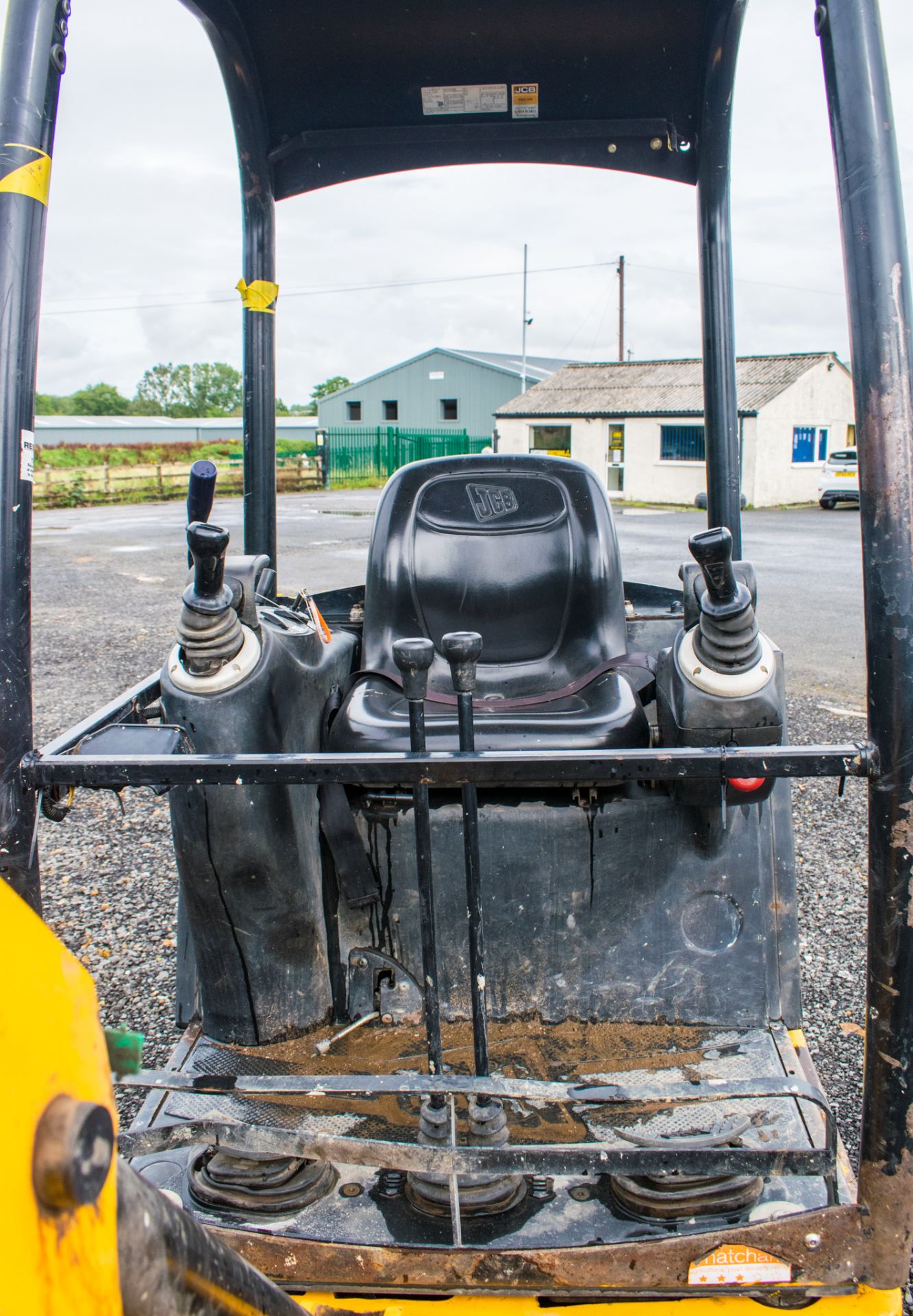 JCB 8014 CTS 1.4 tonne rubber tracked mini excavator Year: 2014 S/N: 70517 Recorded Hours: 1943 - Image 15 of 18