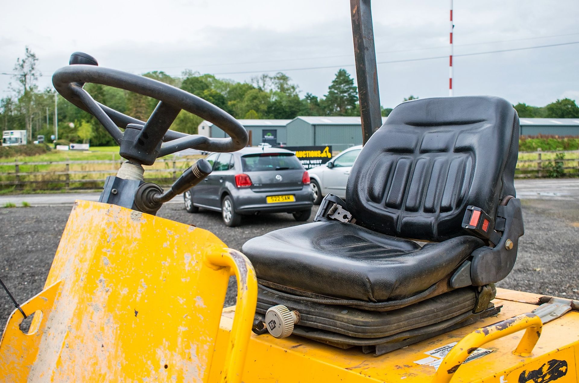 Thwaites 1 tonne hydrostatic hi-tip dumper Year: 2008 S/N: B4745 Recorded Hours: 2204 220E0056 - Image 17 of 18