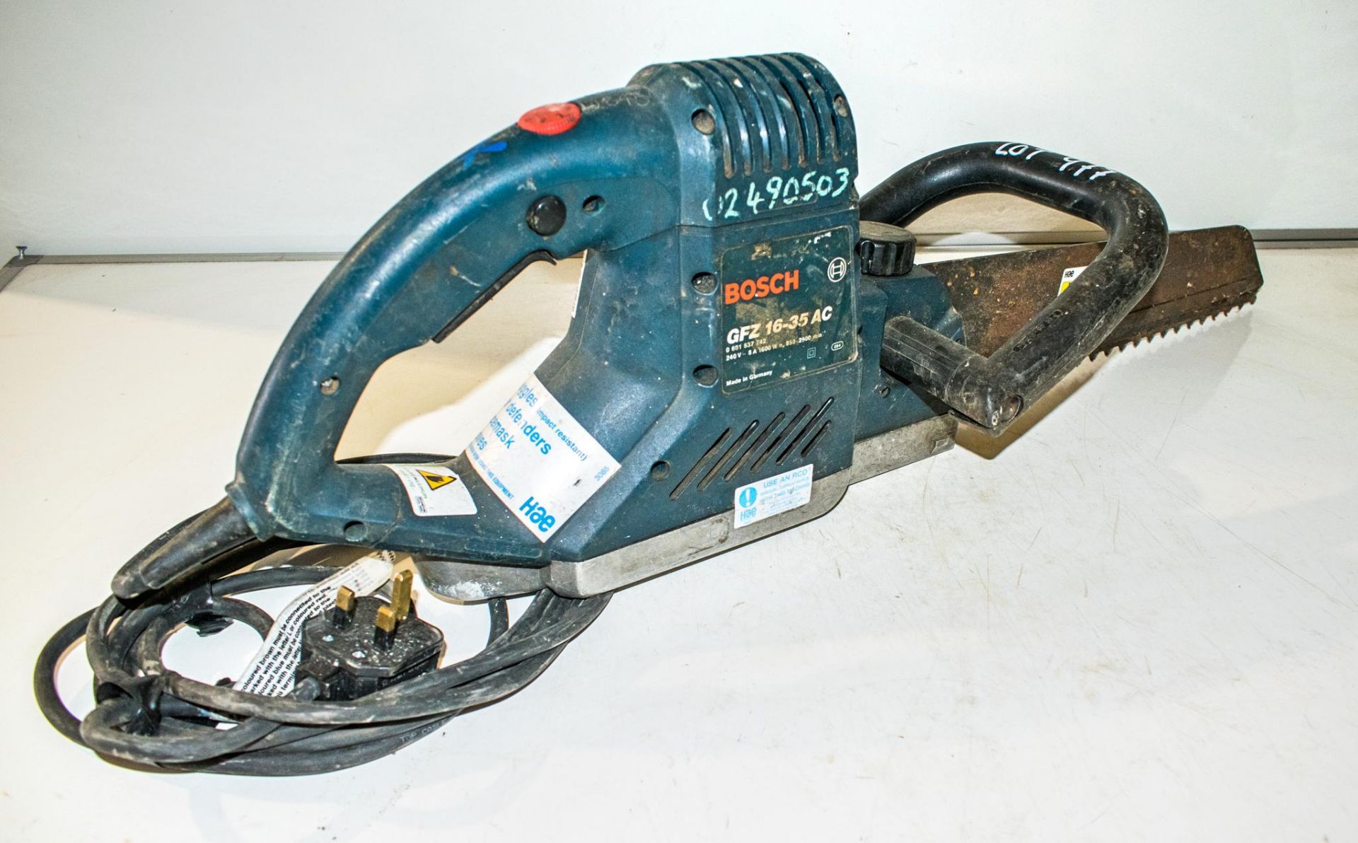 Bosch 240v power saw