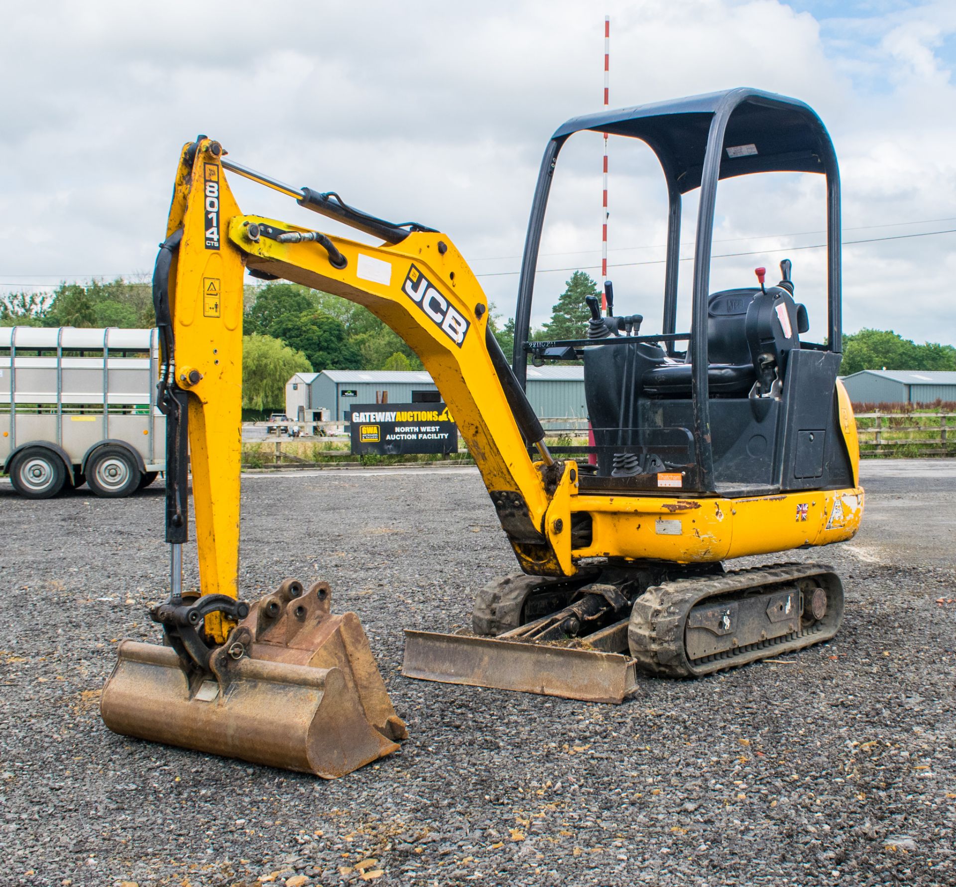 JCB 8014 CTS 1.4 tonne rubber tracked mini excavator  Year: 2014 S/N: 70500 Recorded Hours: 1091