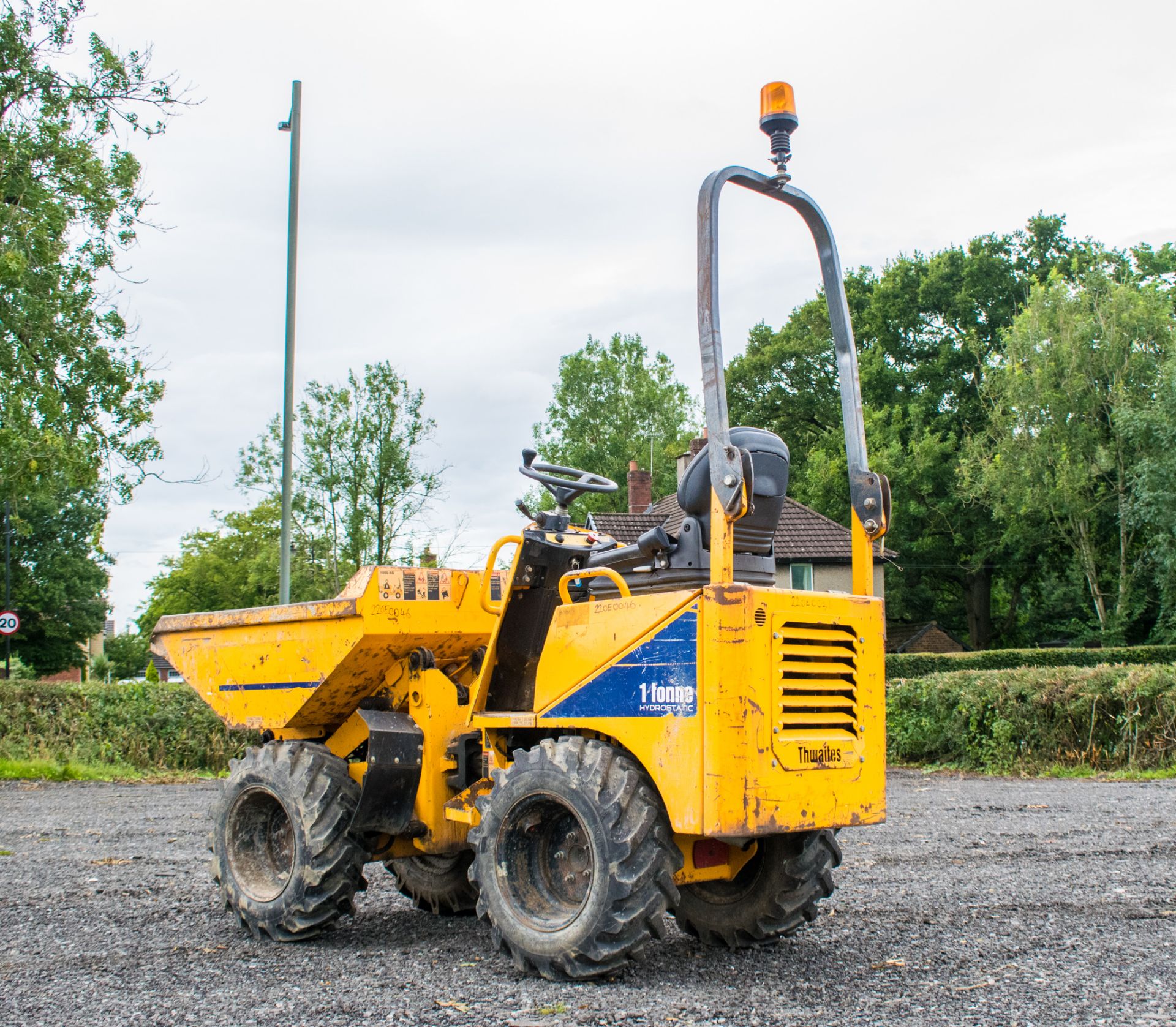 Thwaites 1 tonne hydrostatic hi-tip dumper Year: 2007 S/N: B4743 Recorded Hours: 510 220E0046 - Image 4 of 18