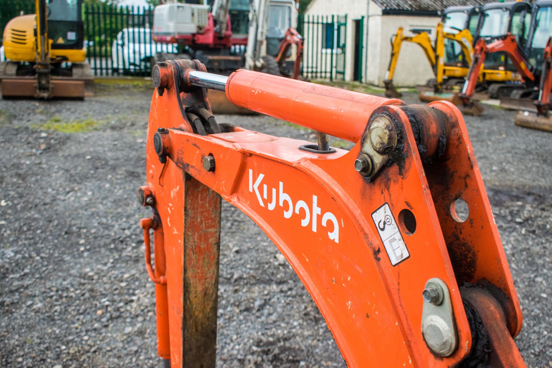 Kubota K008-3 0.8 tonne rubber tracked excavator Year: 2008 S/N: 10227 22760072 R/H: 2661 blade, - Image 12 of 17