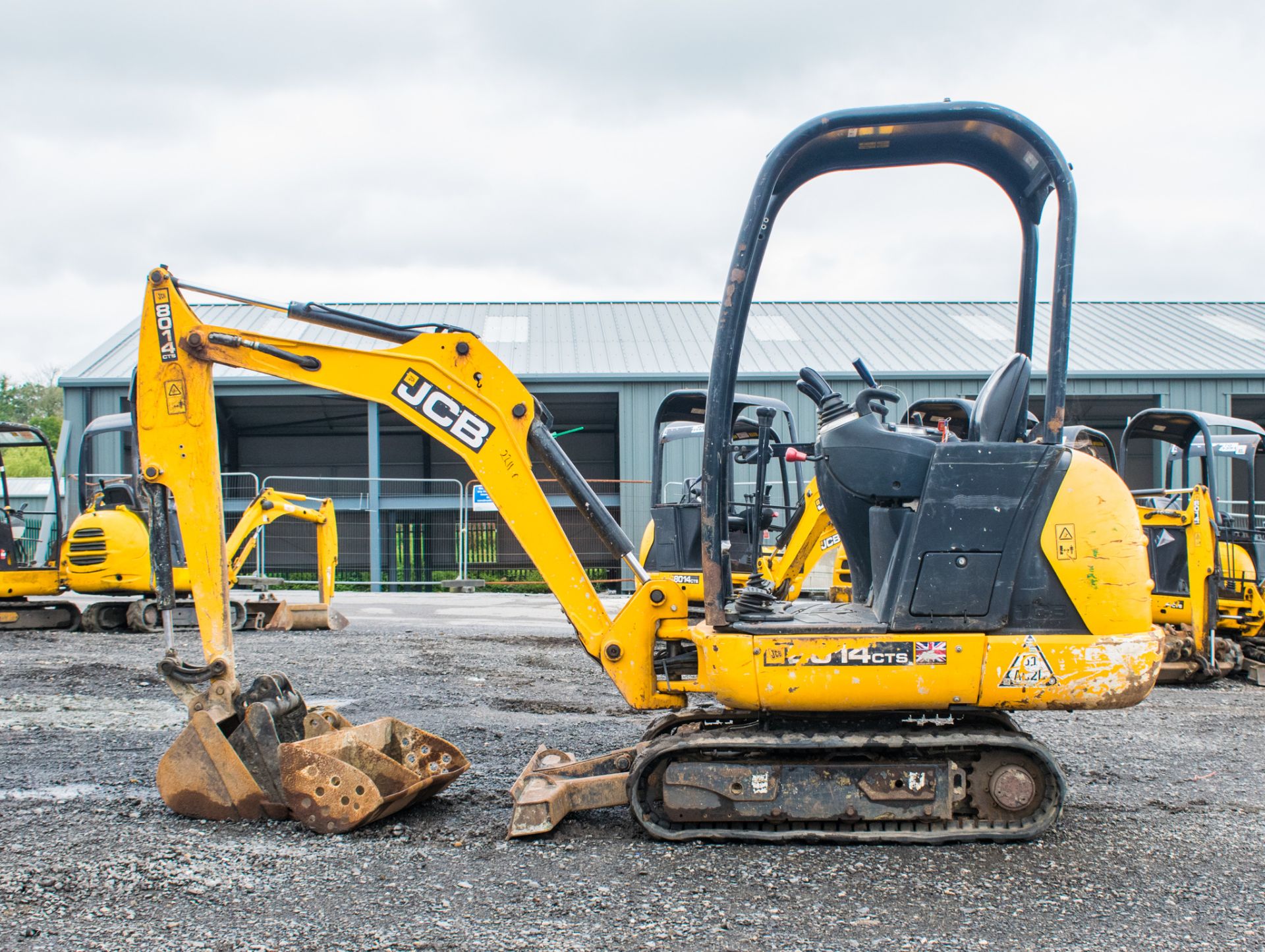 JCB 8014 CTS 1.4 tonne rubber tracked mini excavator  Year: 2014 S/N: 2070505 Recorded Hours: 1417 - Image 8 of 18