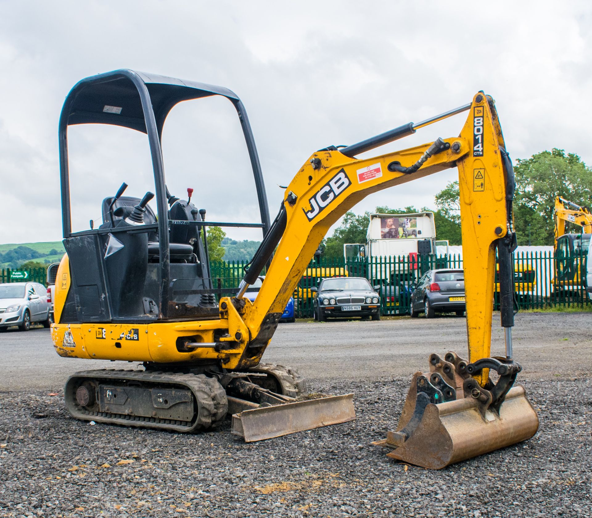 JCB 8014 CTS 1.4 tonne rubber tracked mini excavator  Year: 2014 S/N: 70500 Recorded Hours: 1091 - Image 2 of 18