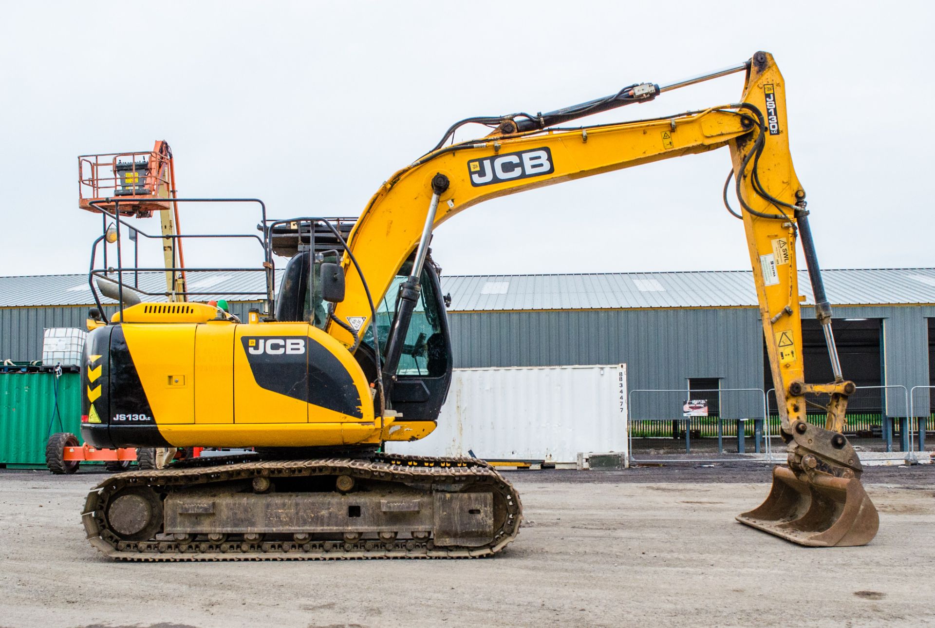 JCB JS 130 LC 13 tonne steel tracked excavator  Year: 2014 S/N: 2134021 Recorded Hours: 7286 - Image 8 of 21