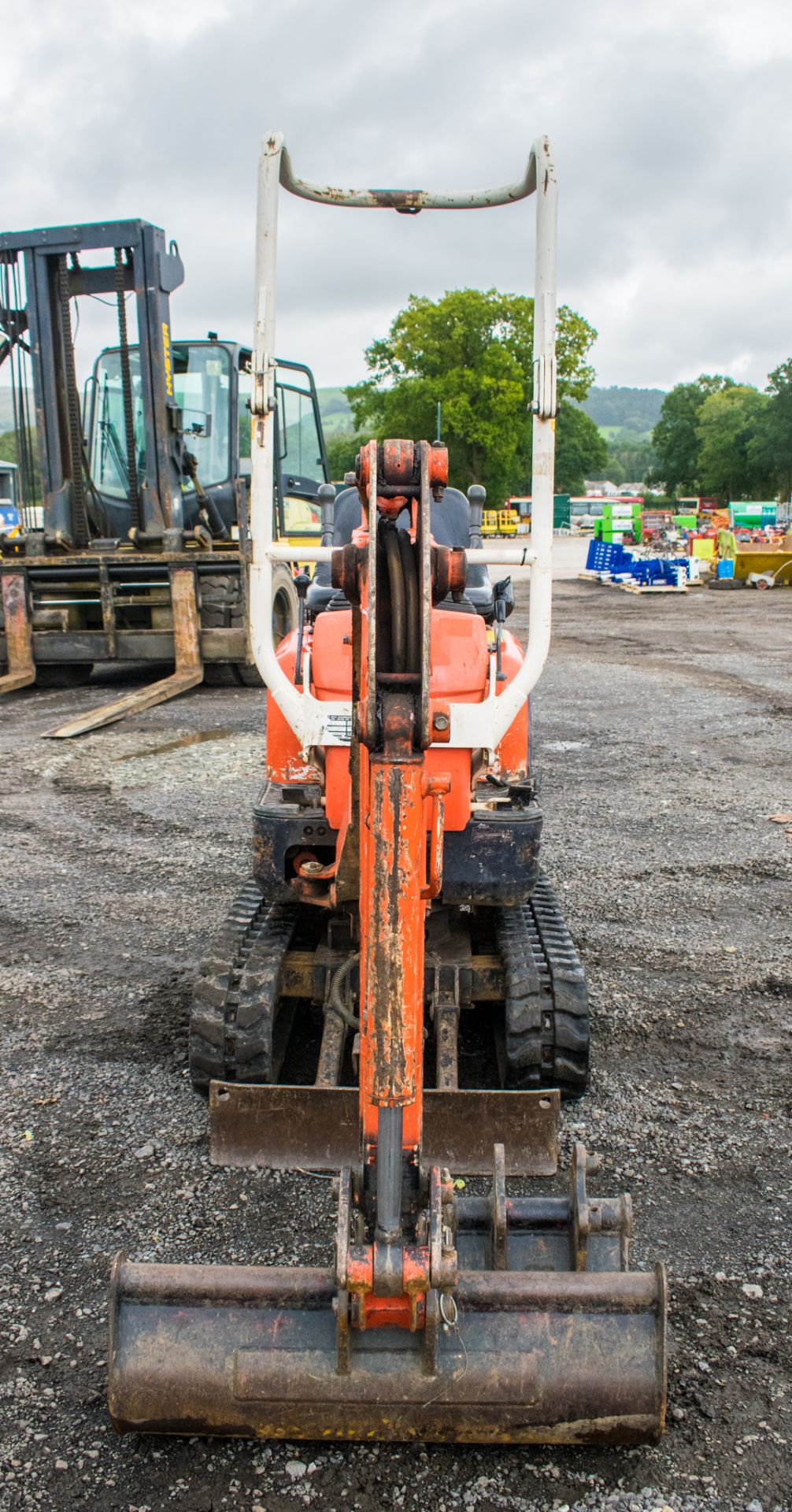 Kubota K008-3 0.8 tonne rubber tracked excavator Year: 2008 S/N: 10227 22760072 R/H: 2661 blade, - Image 5 of 17