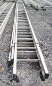 Triple stage extending aluminium ladder