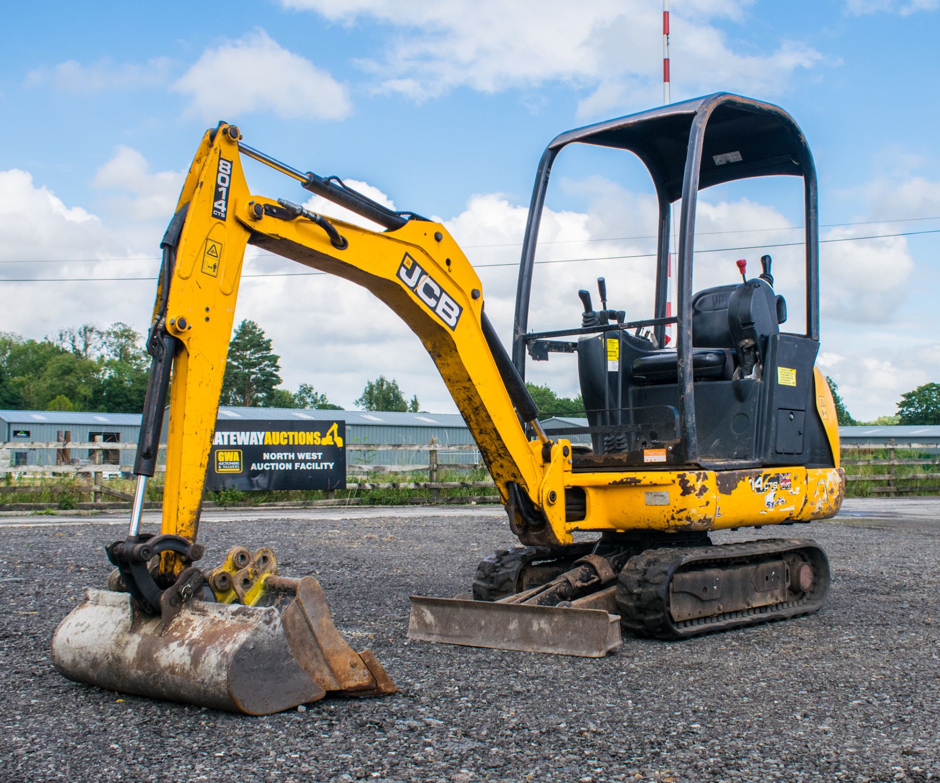 JCB 8014 CTS 1.4 tonne rubber tracked mini excavator  Year: 2014 S/N: 070516 Recorded Hours: 1482