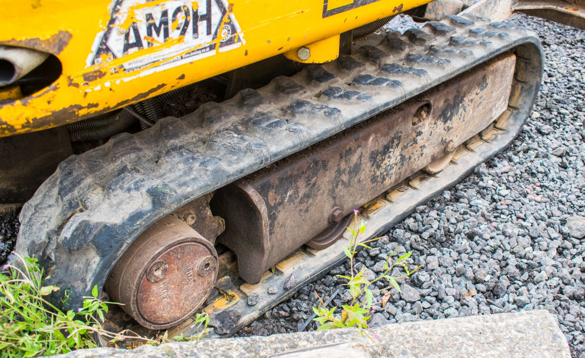 JCB 8008 CTS 0.8 tonne rubber tracked micro excavator Year: 2015 S/N: 10881 Recorded Hours: 1434 - Image 8 of 15