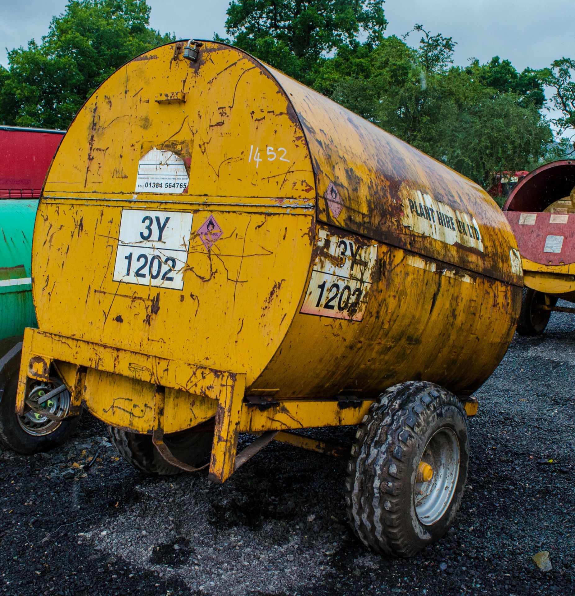 Trailer Engineering 500 gallon site tow bunded fuel bowser  c/w hand pump, delivery hose, and - Image 2 of 2