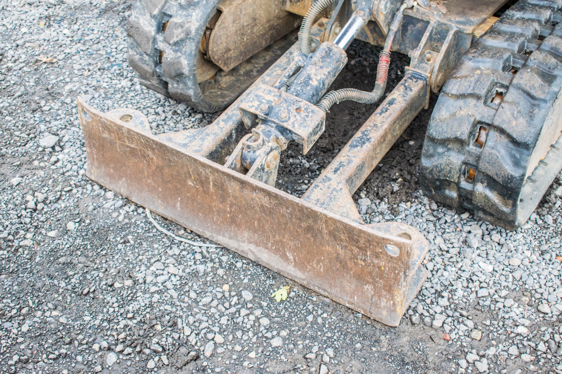 Kubota K008-3 0.8 tonne rubber tracked excavator Year: 2008 S/N: 10227 22760072 R/H: 2661 blade, - Image 11 of 17