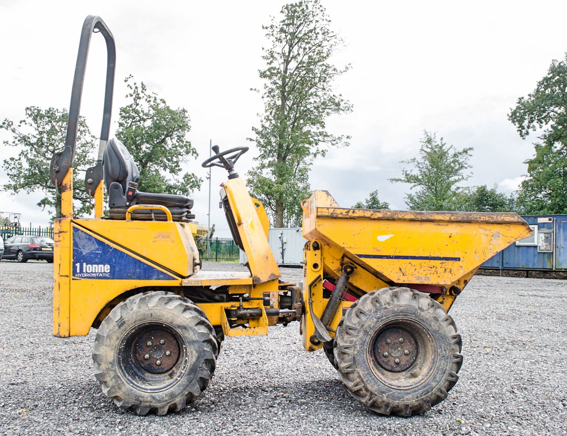 Thwaites 1 tonne hydrostatic hi-tip dumper Year: 2008 S/N: B4883 Recorded Hours: 1848 220E0047 - Image 7 of 22