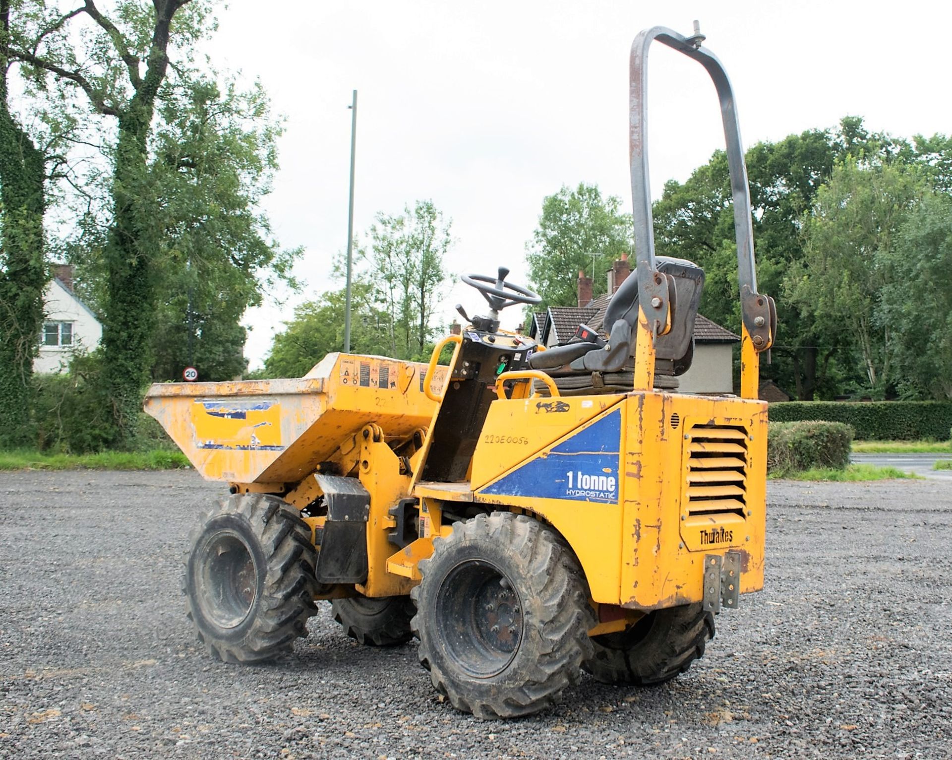 Thwaites 1 tonne hydrostatic hi-tip dumper Year: 2008 S/N: B4745 Recorded Hours: 2204 220E0056 - Image 4 of 18