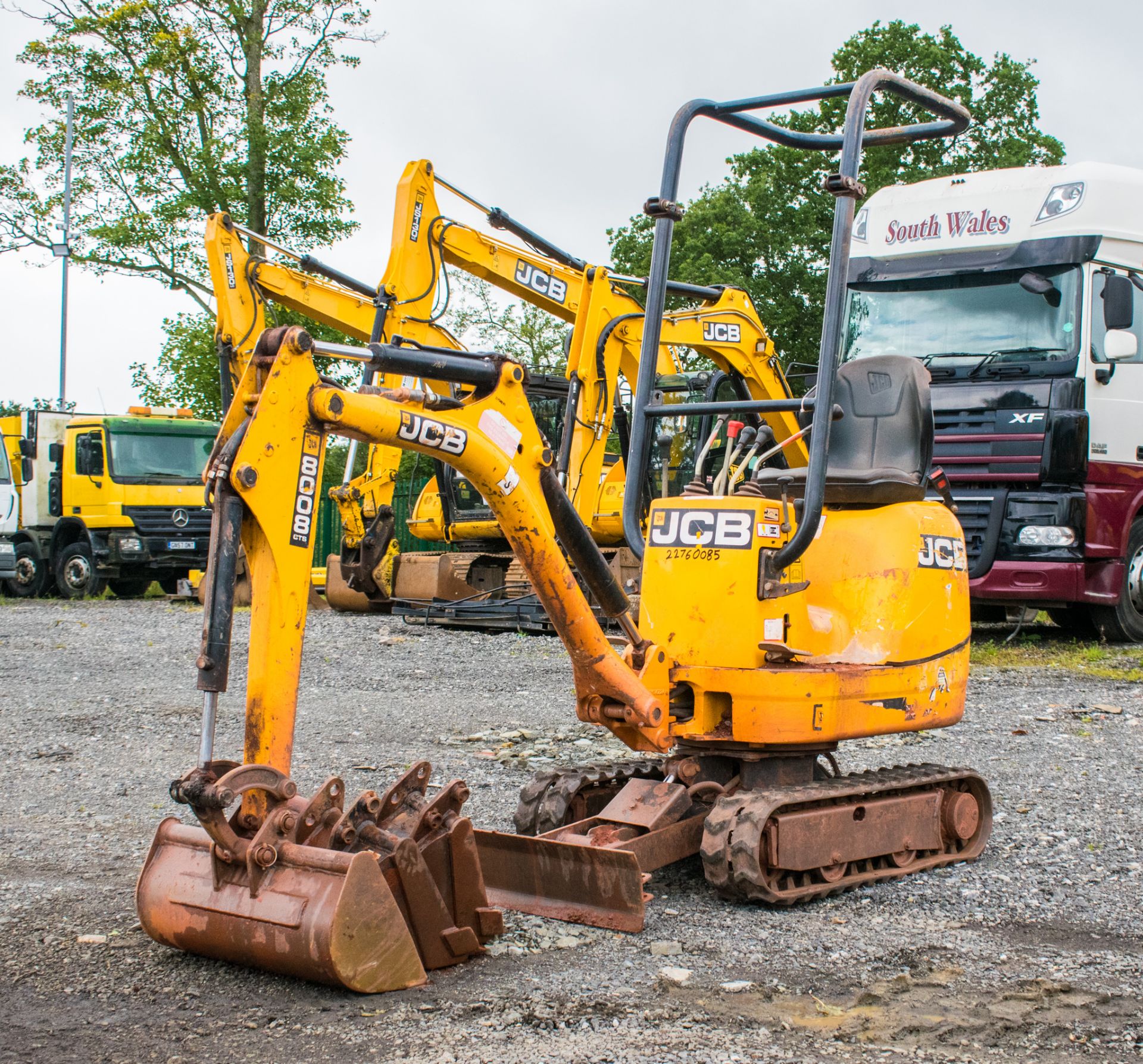 JCB 8008 CTS 0.8 tonne rubber tracked micro excavator Year: 2015 S/N: 10651 Recorded Hours: 905