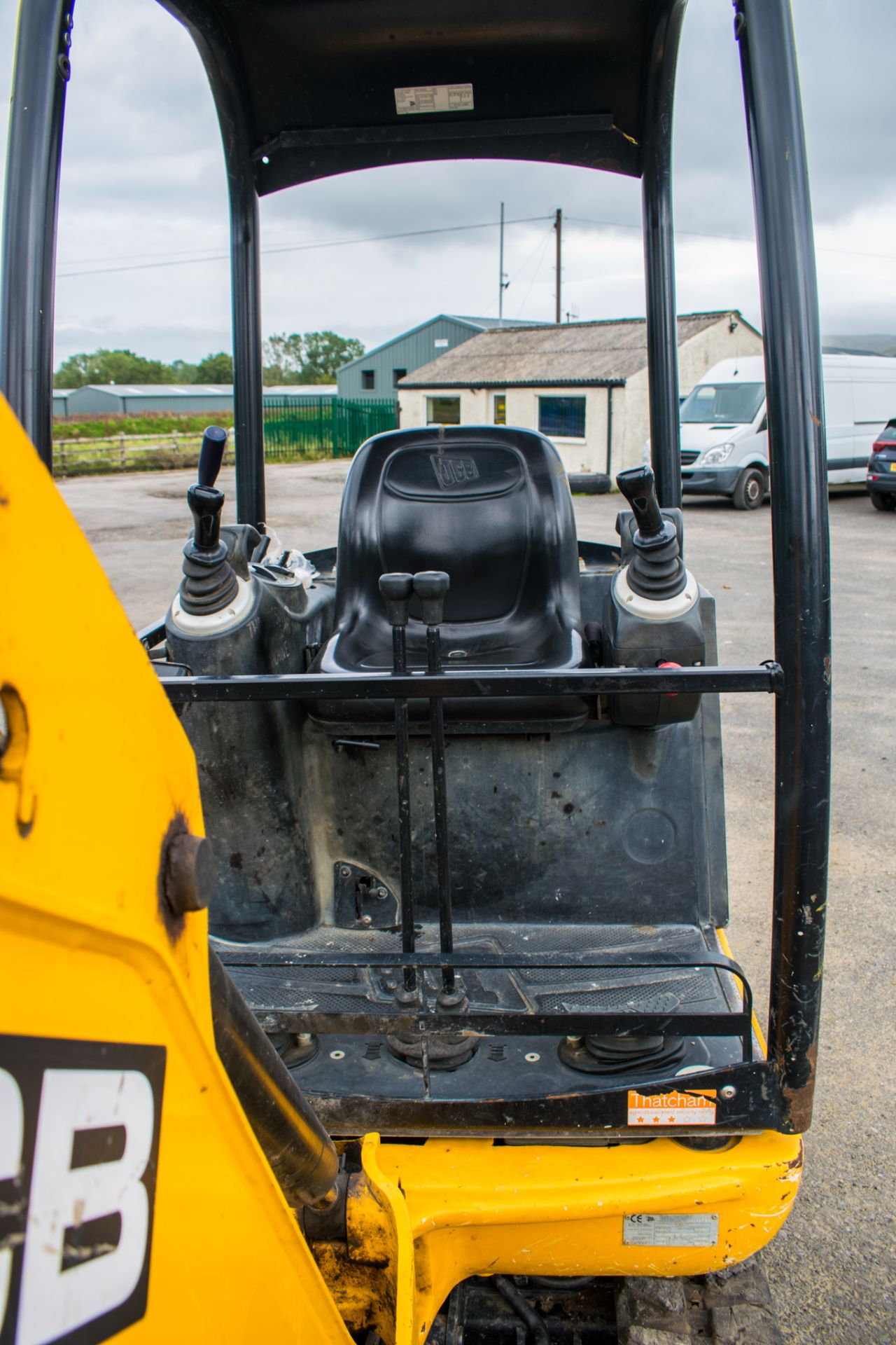 JCB 8014 CTS 1.4 tonne rubber tracked mini excavator  Year: 2014 S/N: 70483 Recorded Hour: 1700 - Image 16 of 18