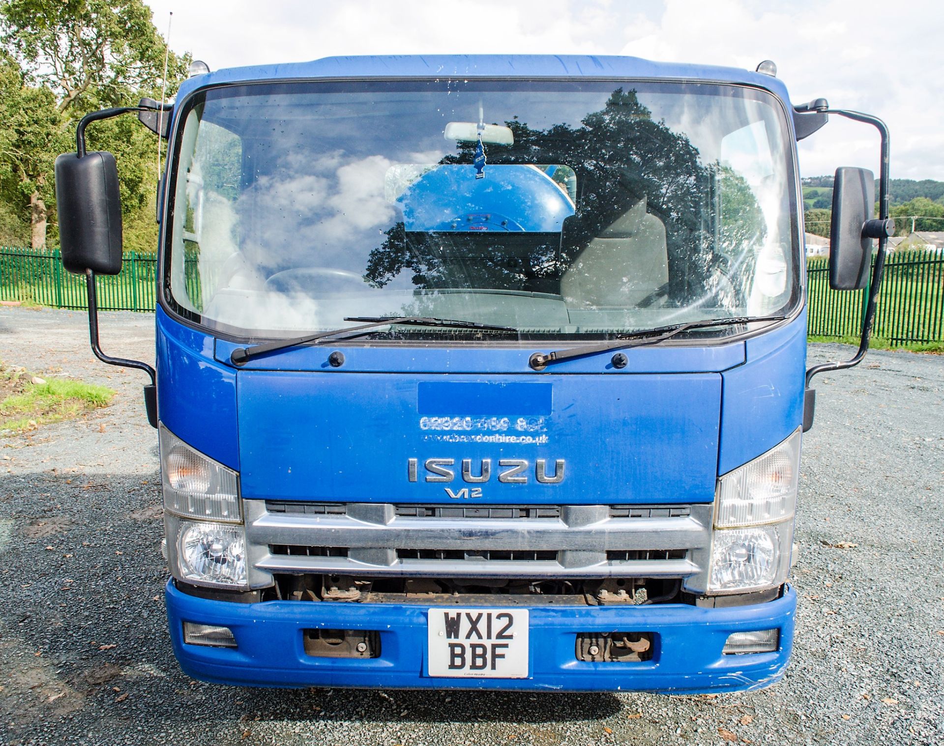 Isuzu Forward N75.190 Auto 7.5 tonne toilet tanker lorry Registration Number: WX12 BBF Date of - Image 5 of 18