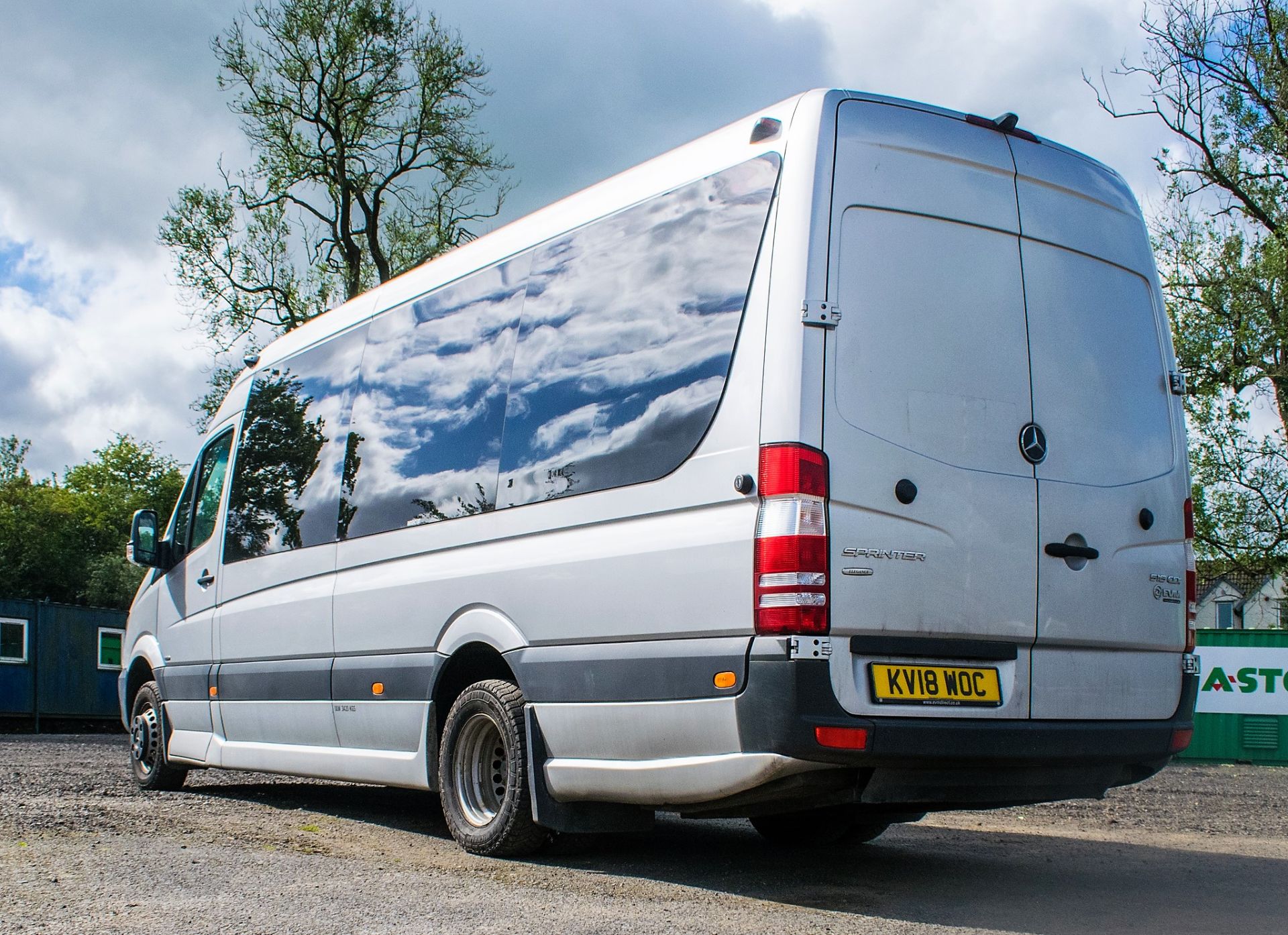 Mercedes Benz Sprinter 516 CDi 16 seat minibus Registration Number: KV18 WOC Date of Registration: - Image 3 of 27