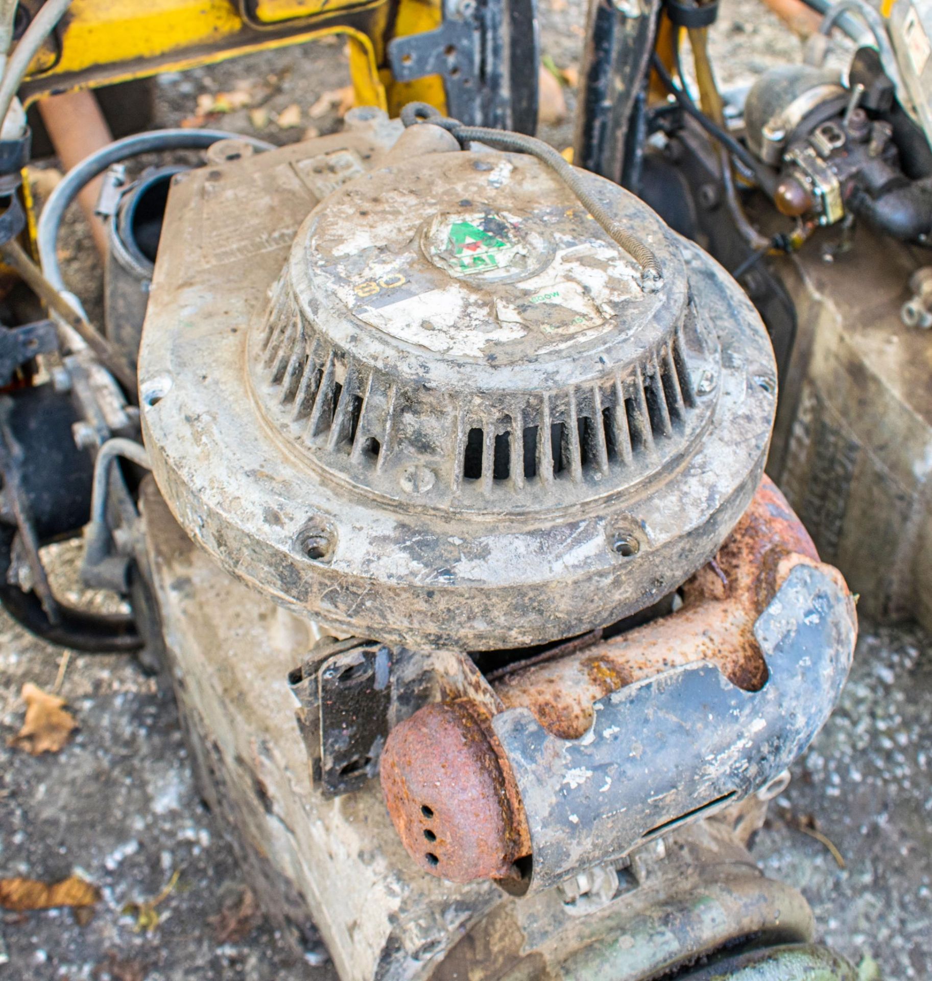 Wacker Neuson BS50-2 petrol driven trench compactor A784537 ** Parts missing ** - Image 2 of 2