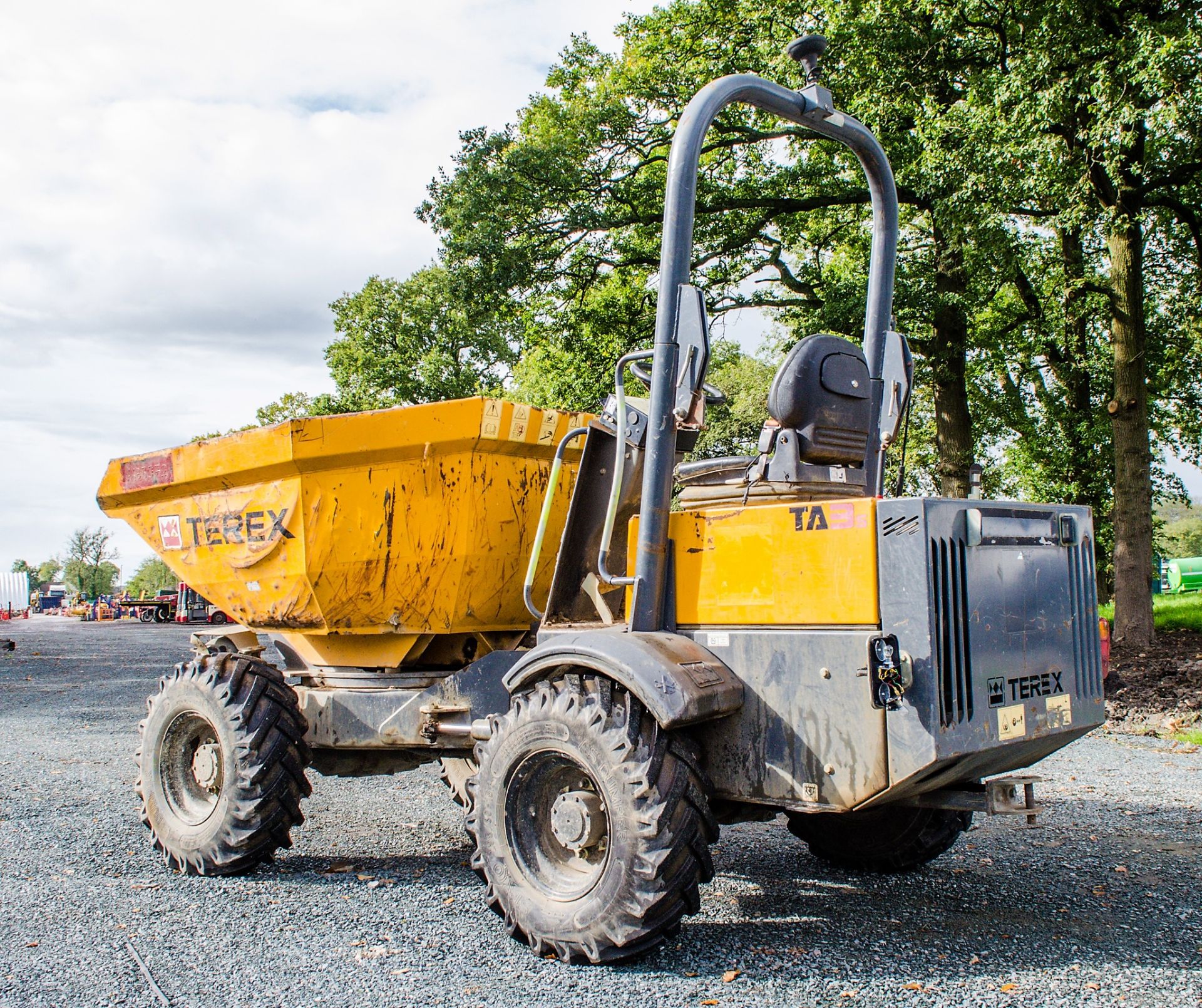 Benford Terex TA3 3 tonne swivel skip dumper Year: 2014 S/N: E7PB5821 Recorded Hours: 1330 A635072 - Image 3 of 20