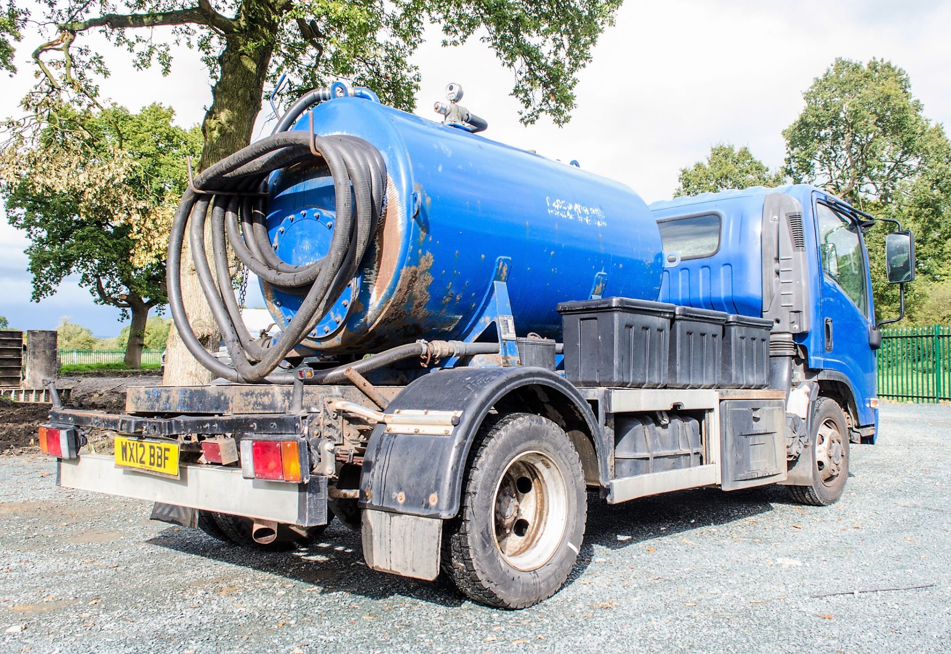 Isuzu Forward N75.190 Auto 7.5 tonne toilet tanker lorry Registration Number: WX12 BBF Date of - Image 3 of 18