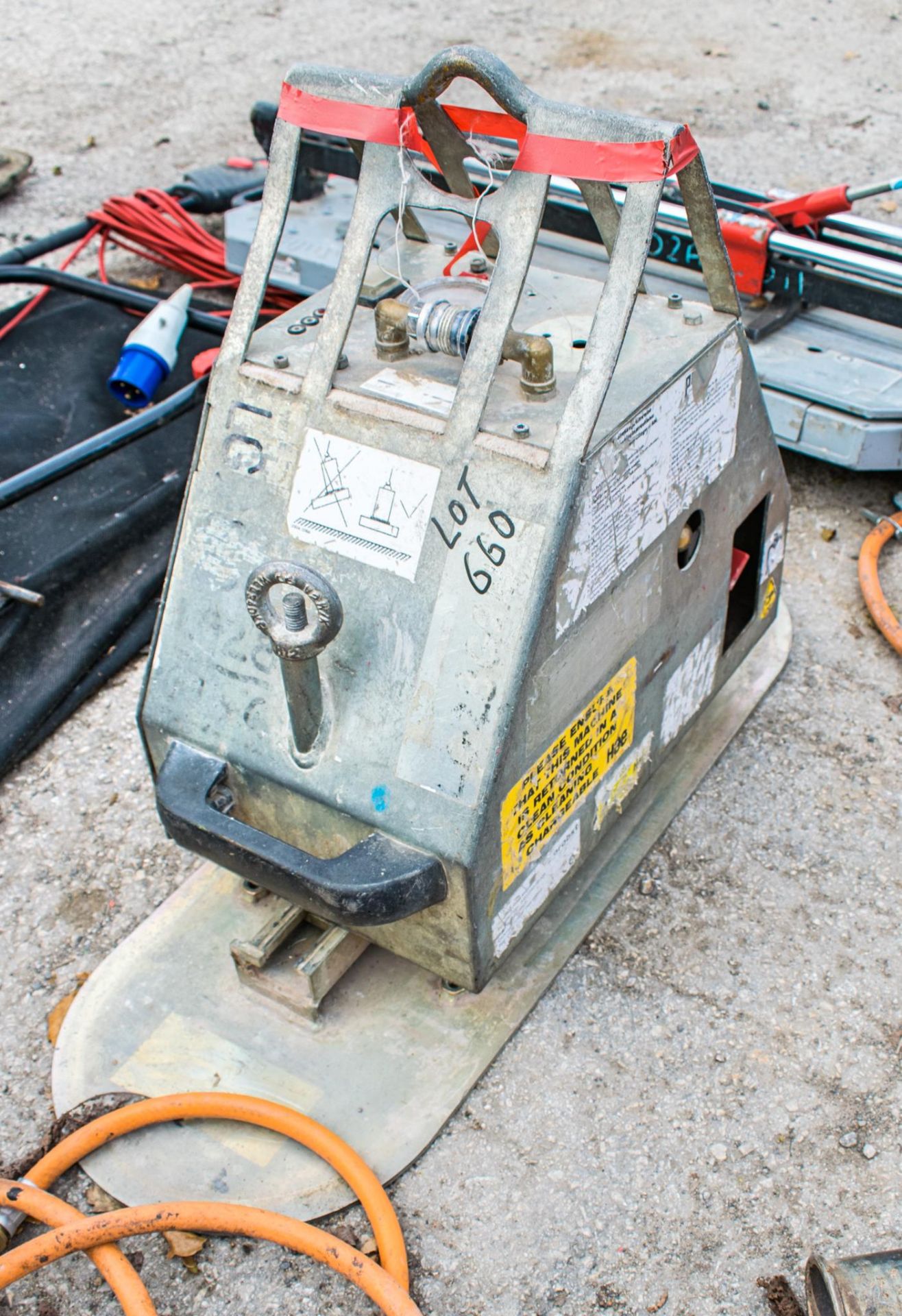 Probst battery electric slab lifter