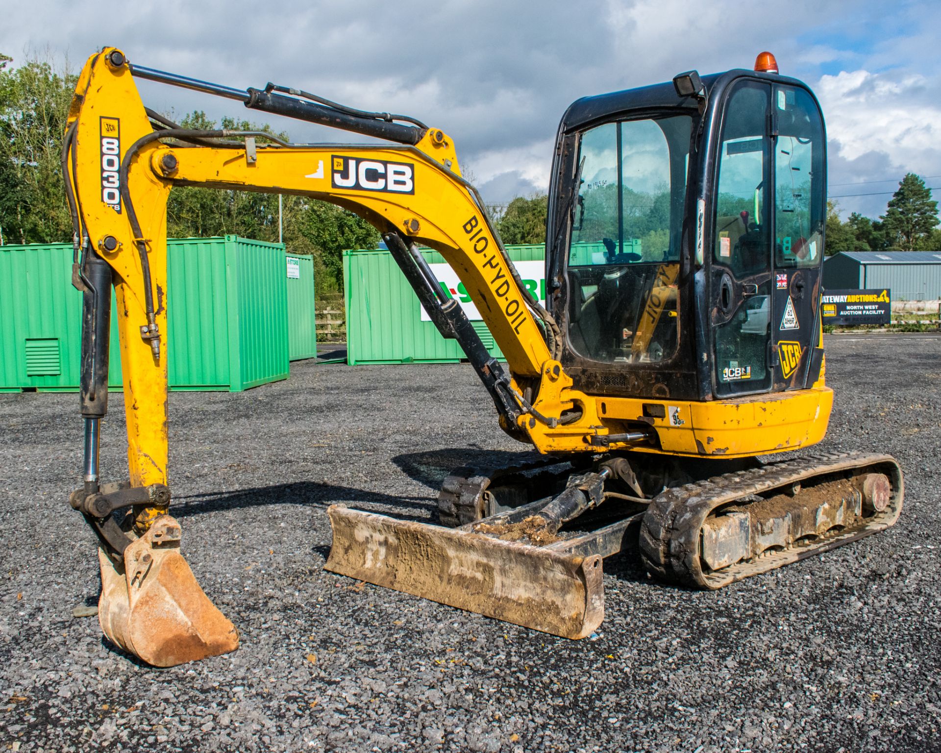 JCB 8030 ZTS 3 tonne zero tail swing rubber tracked excavator Year: 2013 S/N: 2021812 Recorded