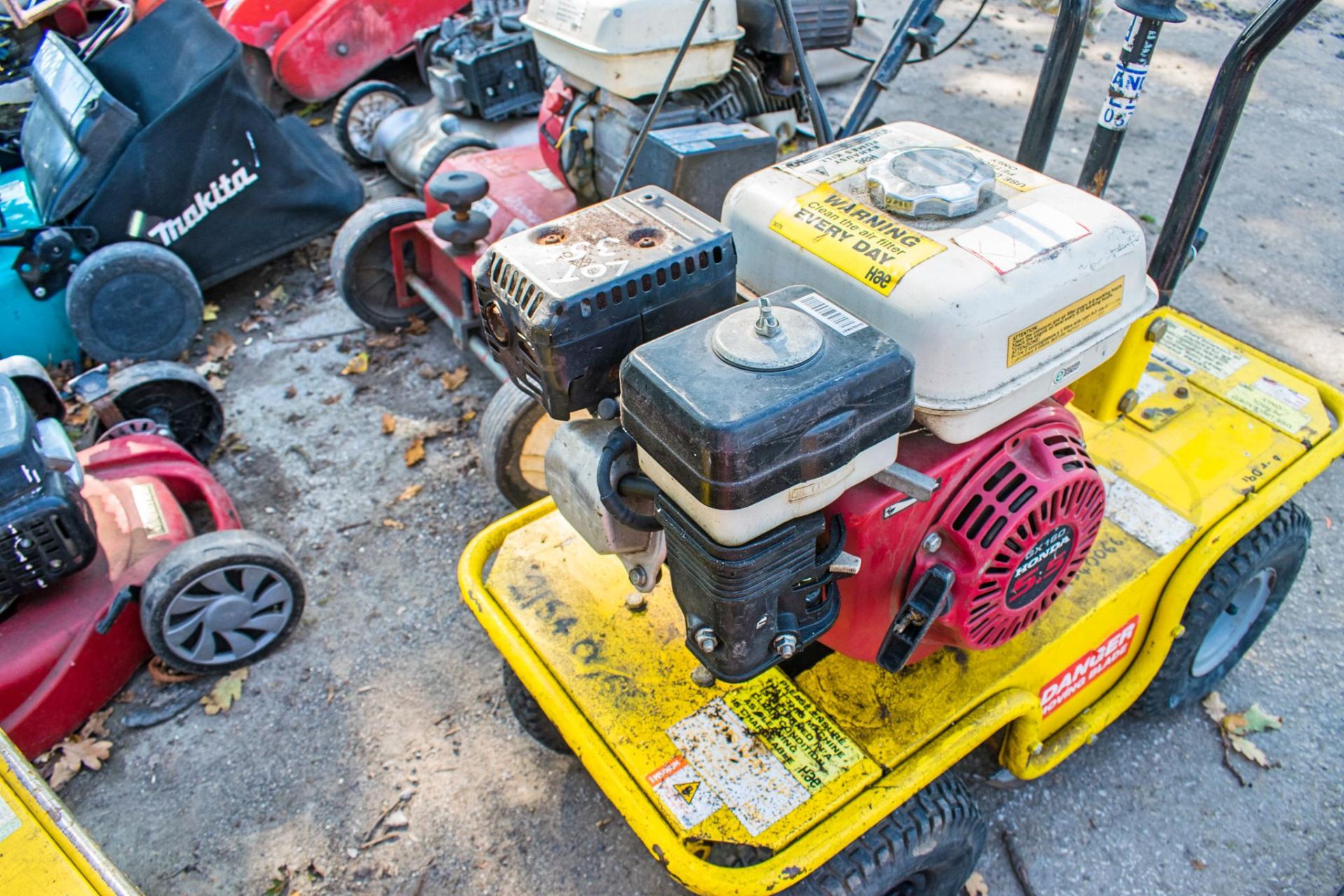 Garden Master petrol driven turf cutter - Image 2 of 2