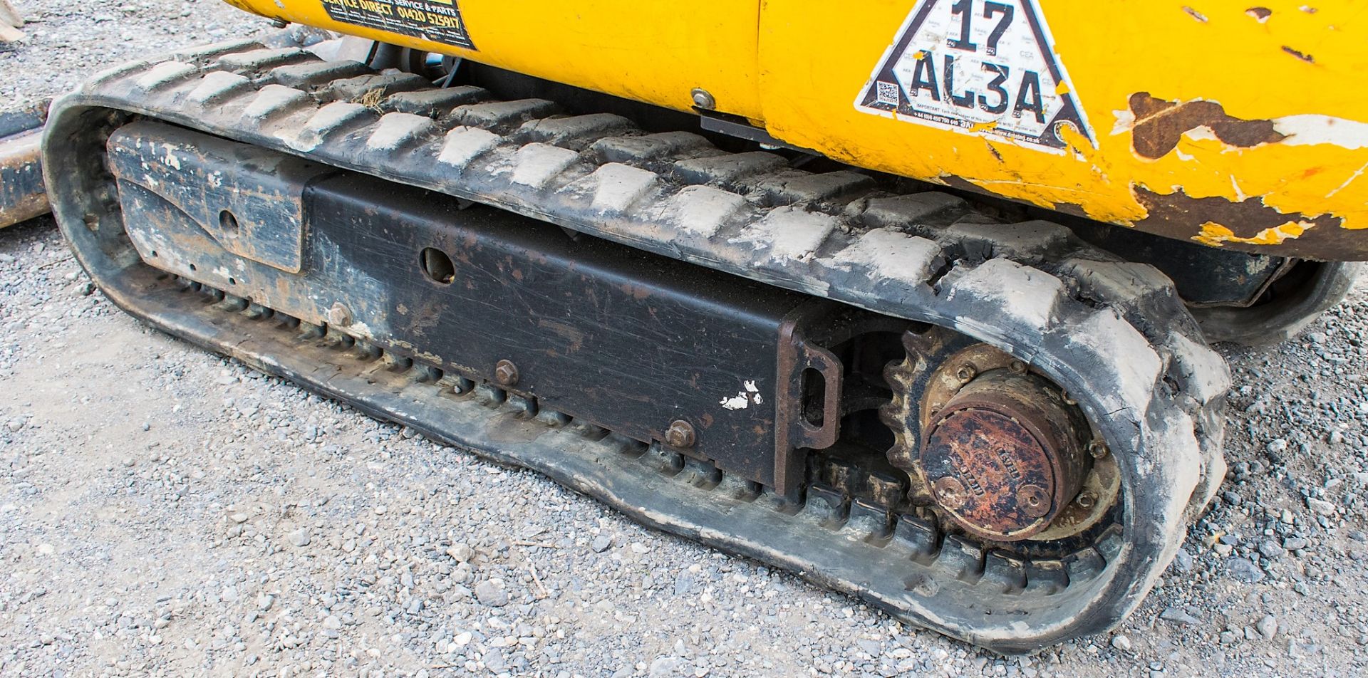 JCB 8016 1.6 tonne rubber tracked excavator  Year: 2015 S/N: 1733 Recorded Hours: 1861 A669405 - Image 9 of 20