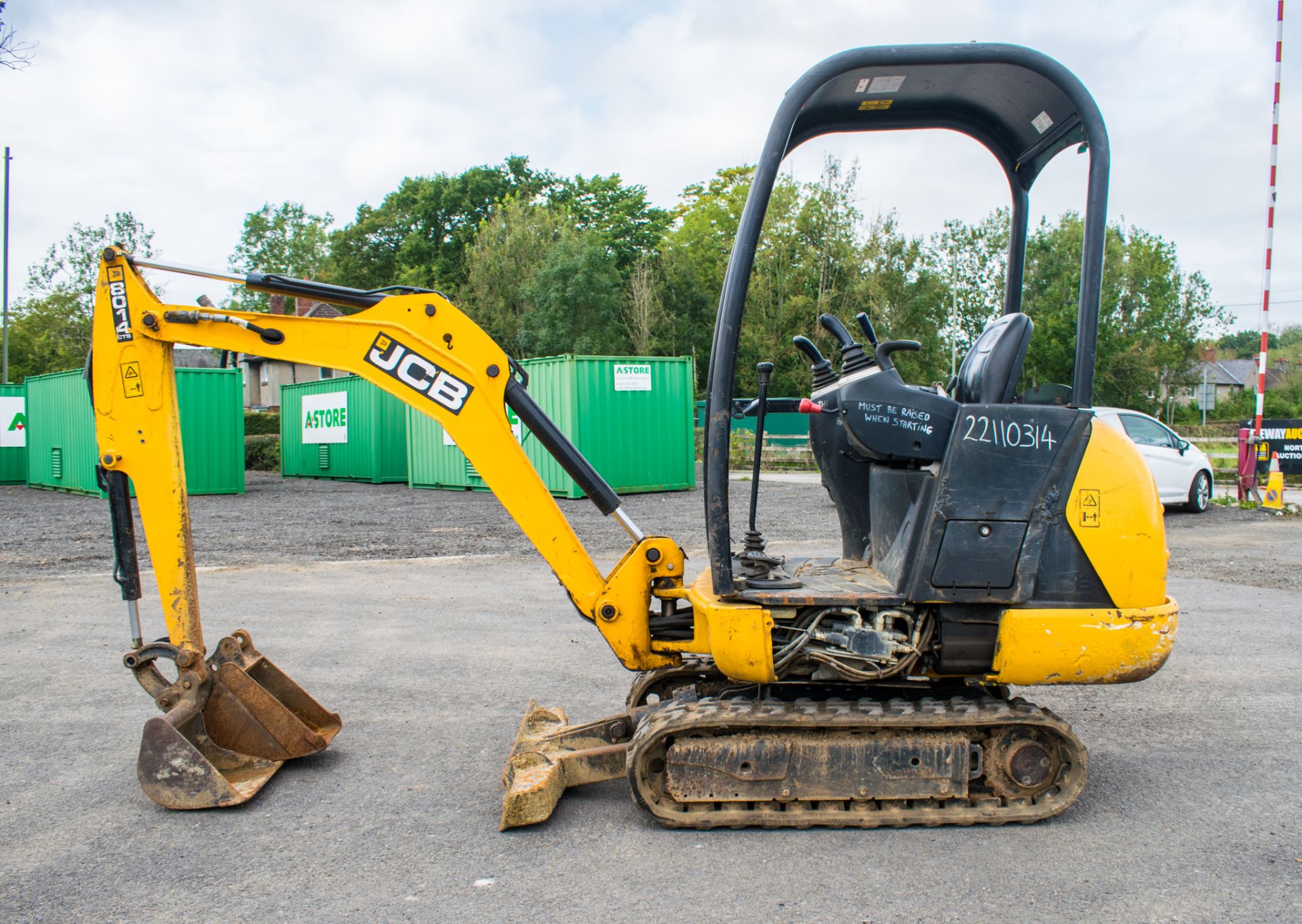 JCB 8014 CTS 1.4 tonne rubber tracked mini excavator  Year: 2014 S/N: 70481 Recorded Hour: 1527 - Image 8 of 17