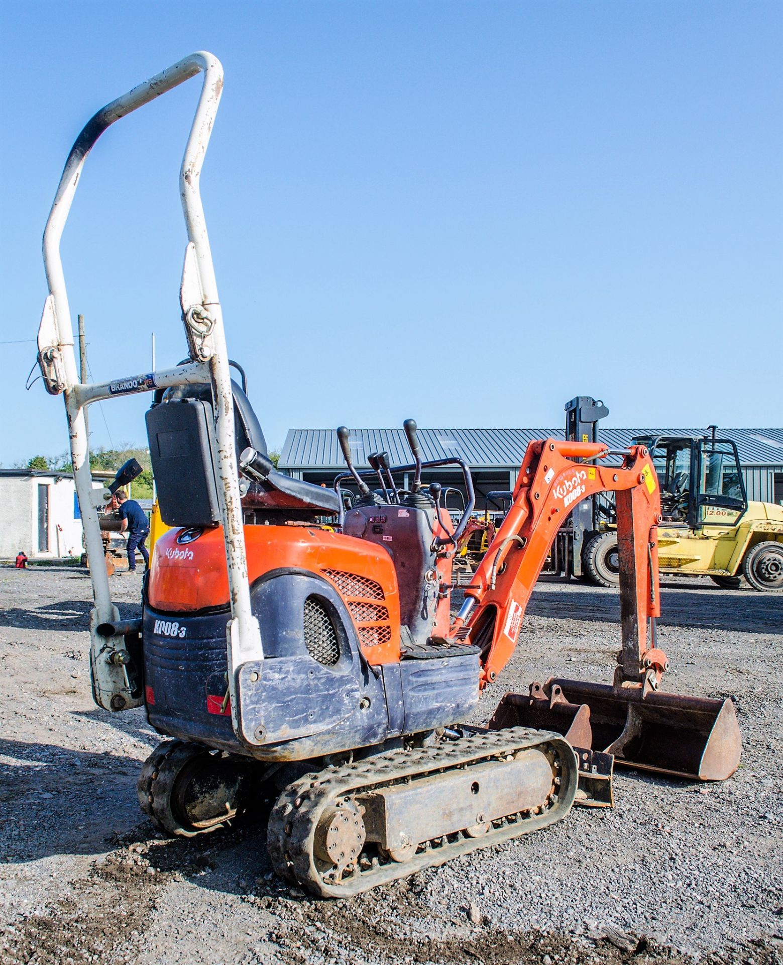 Kubota KX008-3 0.8 tonne rubber tracked micro excavator Year: 2006 S/N: 13422 Recorded Hours: 1607 - Image 4 of 17