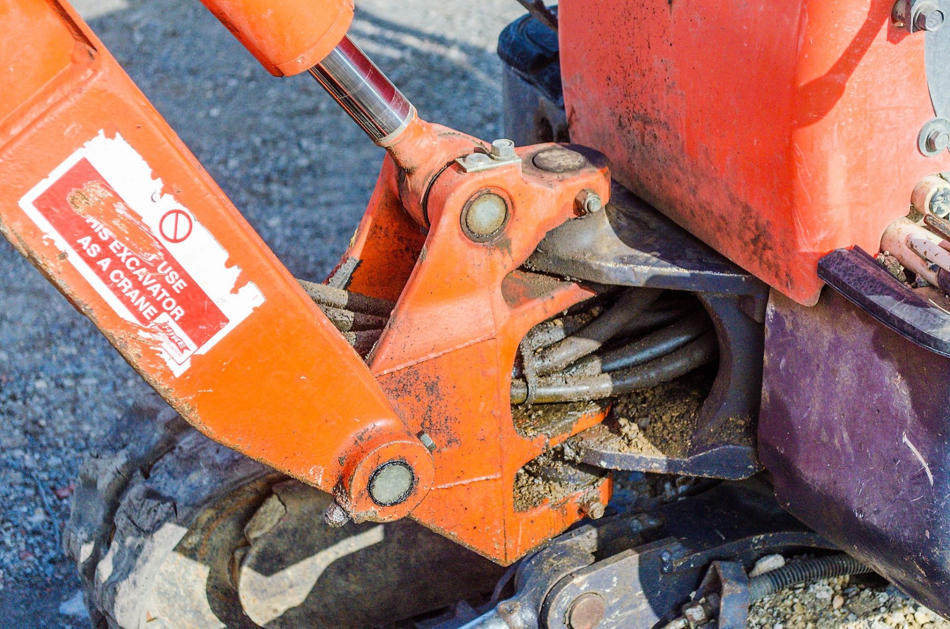 Kubota KX008-3 0.8 tonne rubber tracked micro excavator Year: 2006 S/N: 13422 Recorded Hours: 1607 - Image 13 of 17