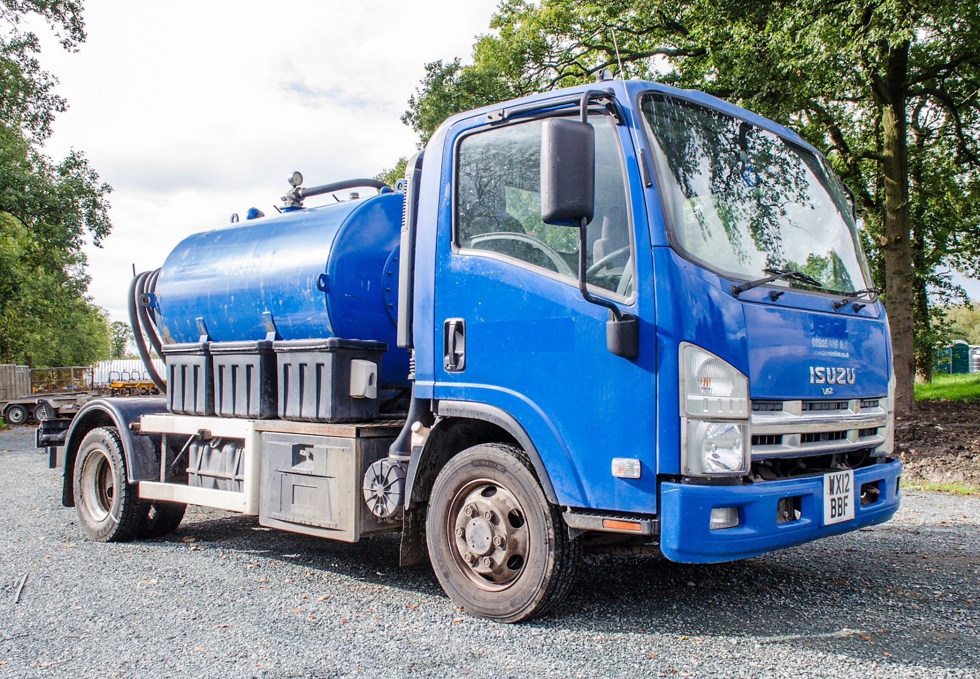 Isuzu Forward N75.190 Auto 7.5 tonne toilet tanker lorry Registration Number: WX12 BBF Date of - Image 2 of 18