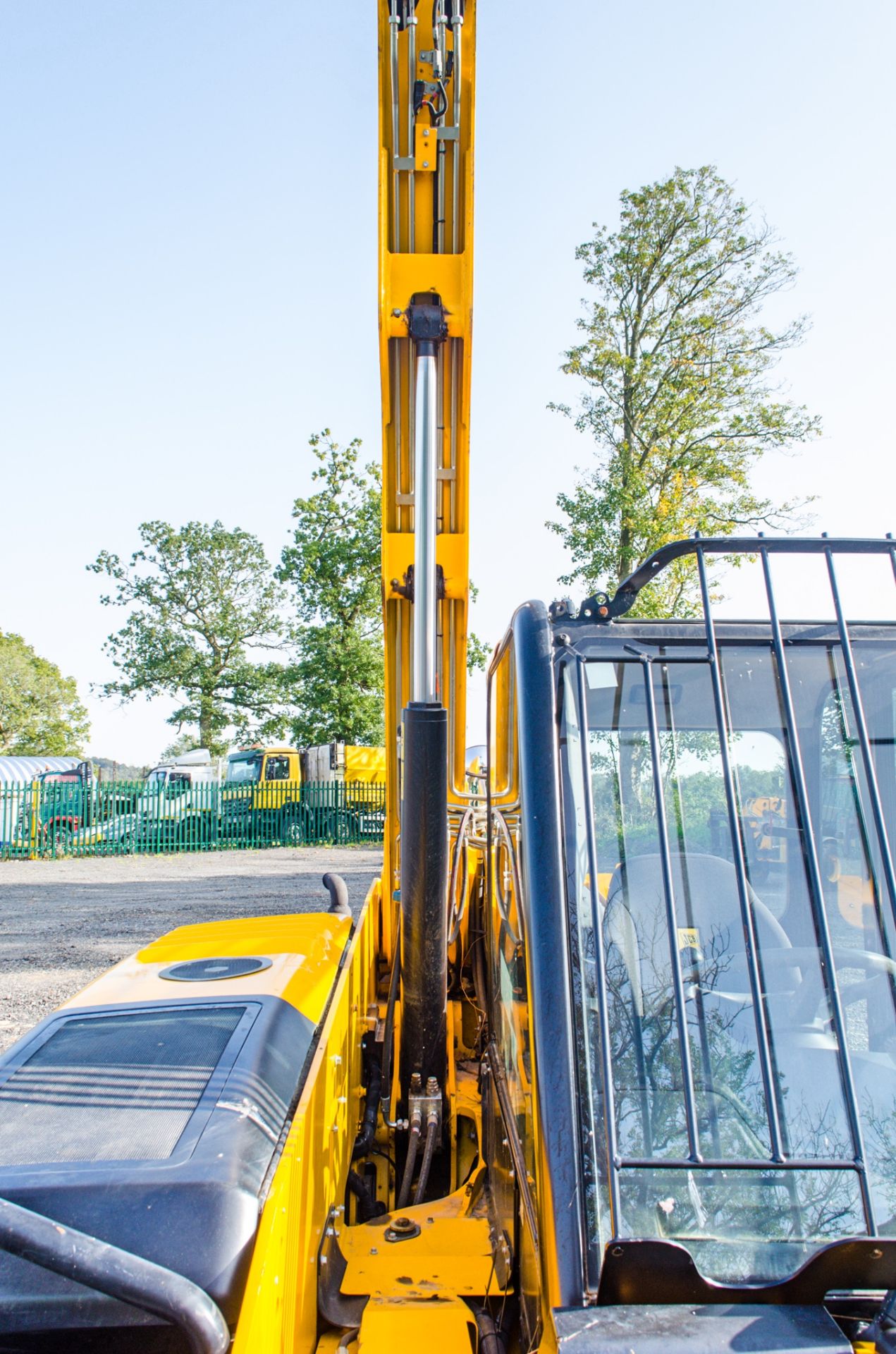 JCB 525-60 6 metre telescopic handler  Registration Number: MT17 UPL Year: 2017 S/N: 2458151 - Image 15 of 22