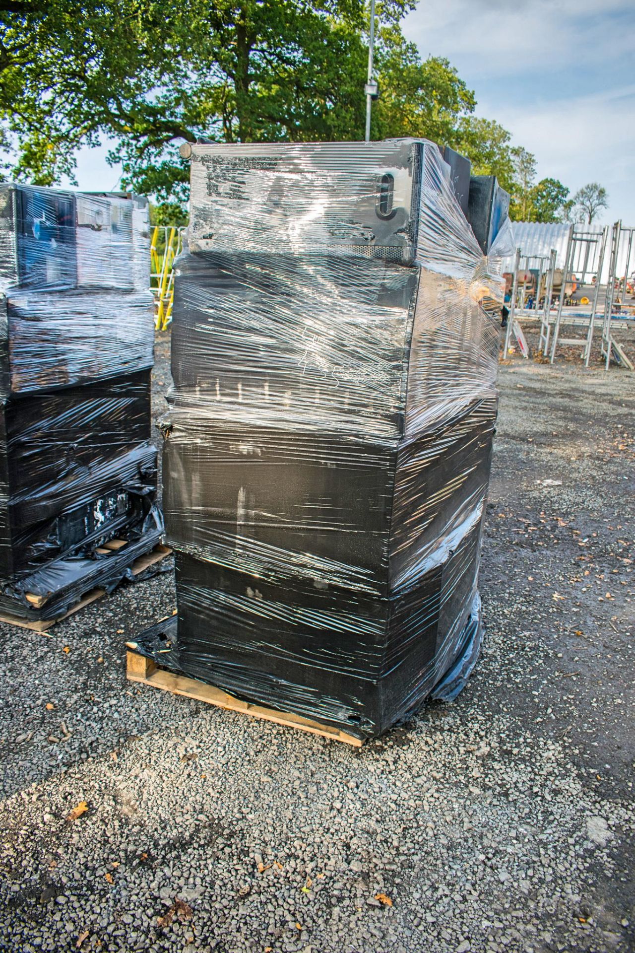 4 - pallets of gas cabinet heaters - Image 3 of 5