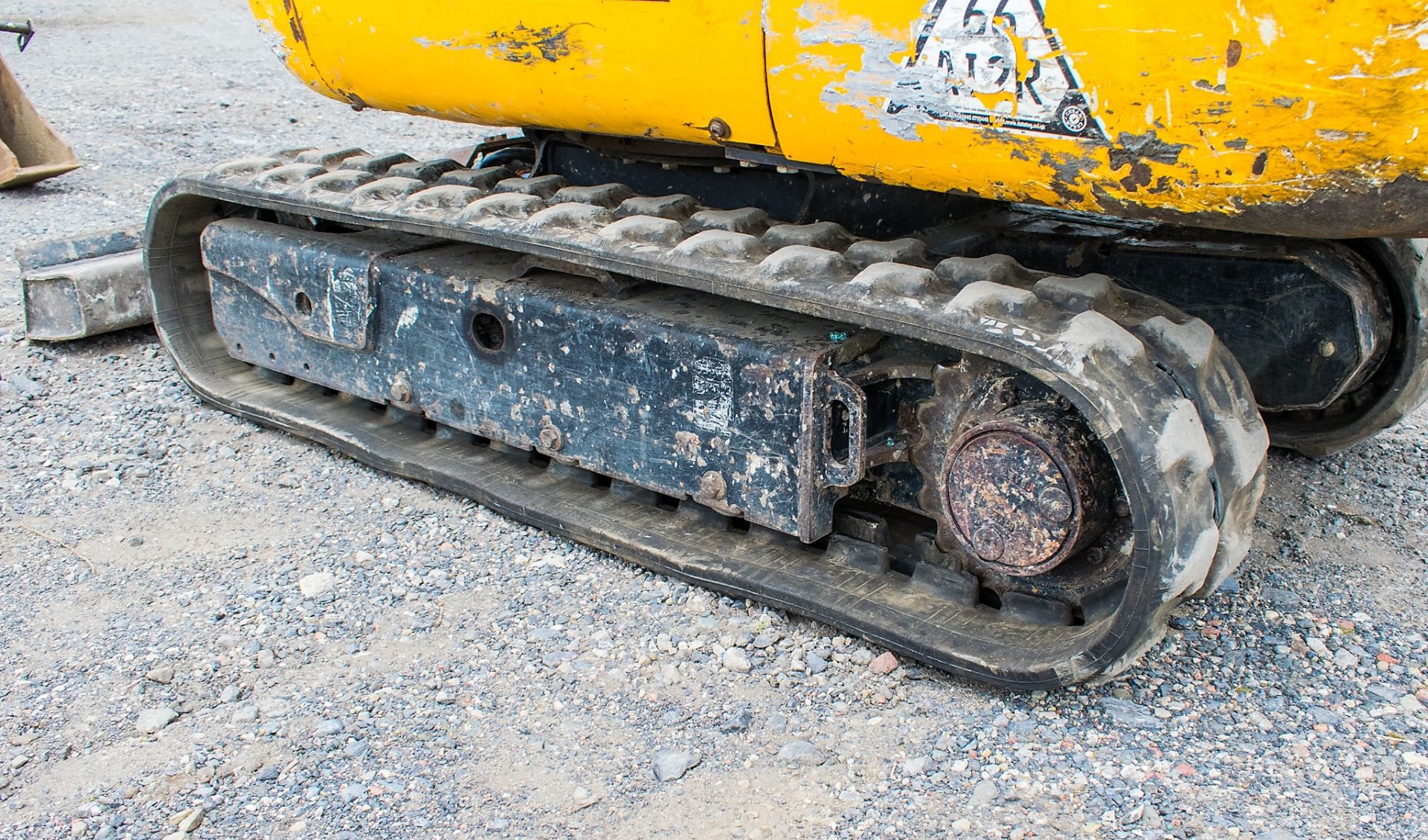 JCB 8016 1.6 tonne rubber tracked excavator  Year: 2013 S/N: 71469 Recorded Hours: 1855 A602773 - Image 9 of 18