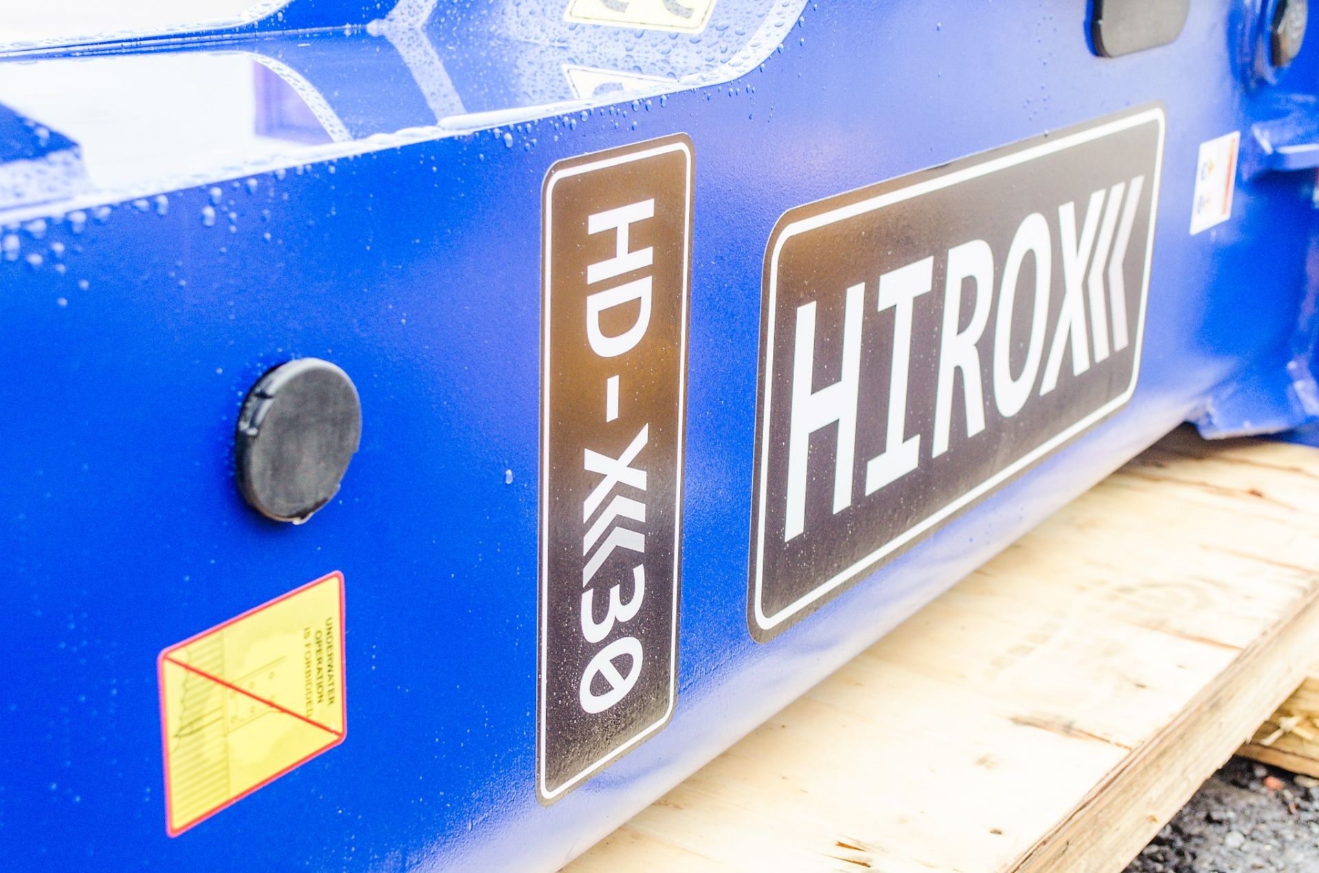 Hirox HD-X30 10 to 15 tonne hydraulic breaker Gassed & pre delivery inspected ** New & unused ** - Image 4 of 4