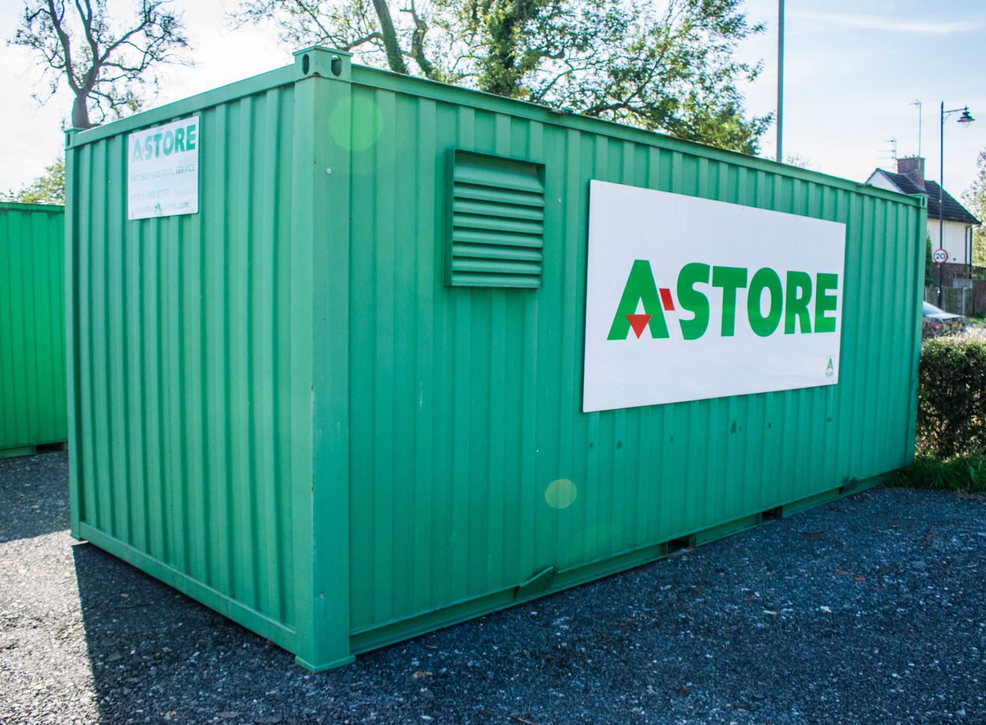 21ft x 9ft steel tool storage site unit Comprising of: Lobby and tool store room  c/w: Electronic - Image 3 of 9