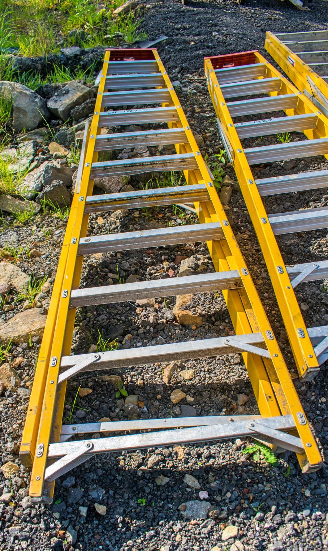 12 tread glass fibre framed step ladder